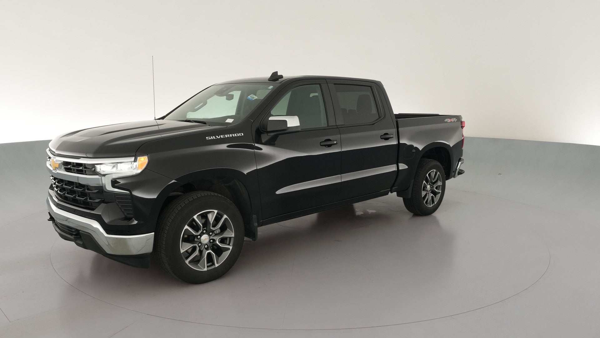 2024 Chevrolet Silverado 1500 Crew Cab vehicle photo