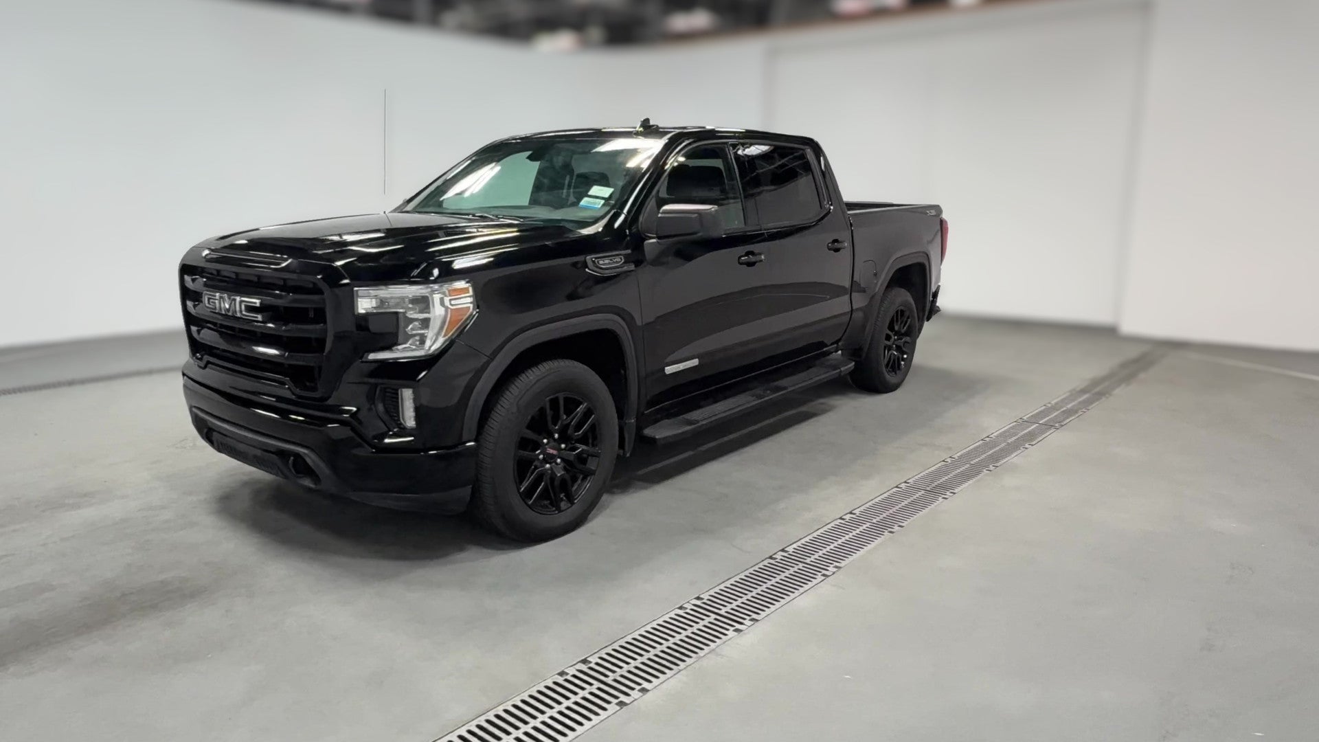 2021 GMC Sierra 1500 Crew Cab vehicle photo