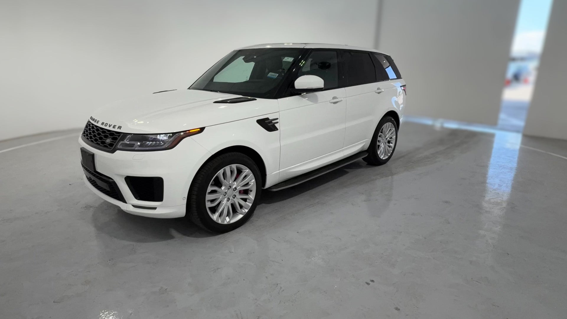 2020 Land Rover Range Rover Sport vehicle photo