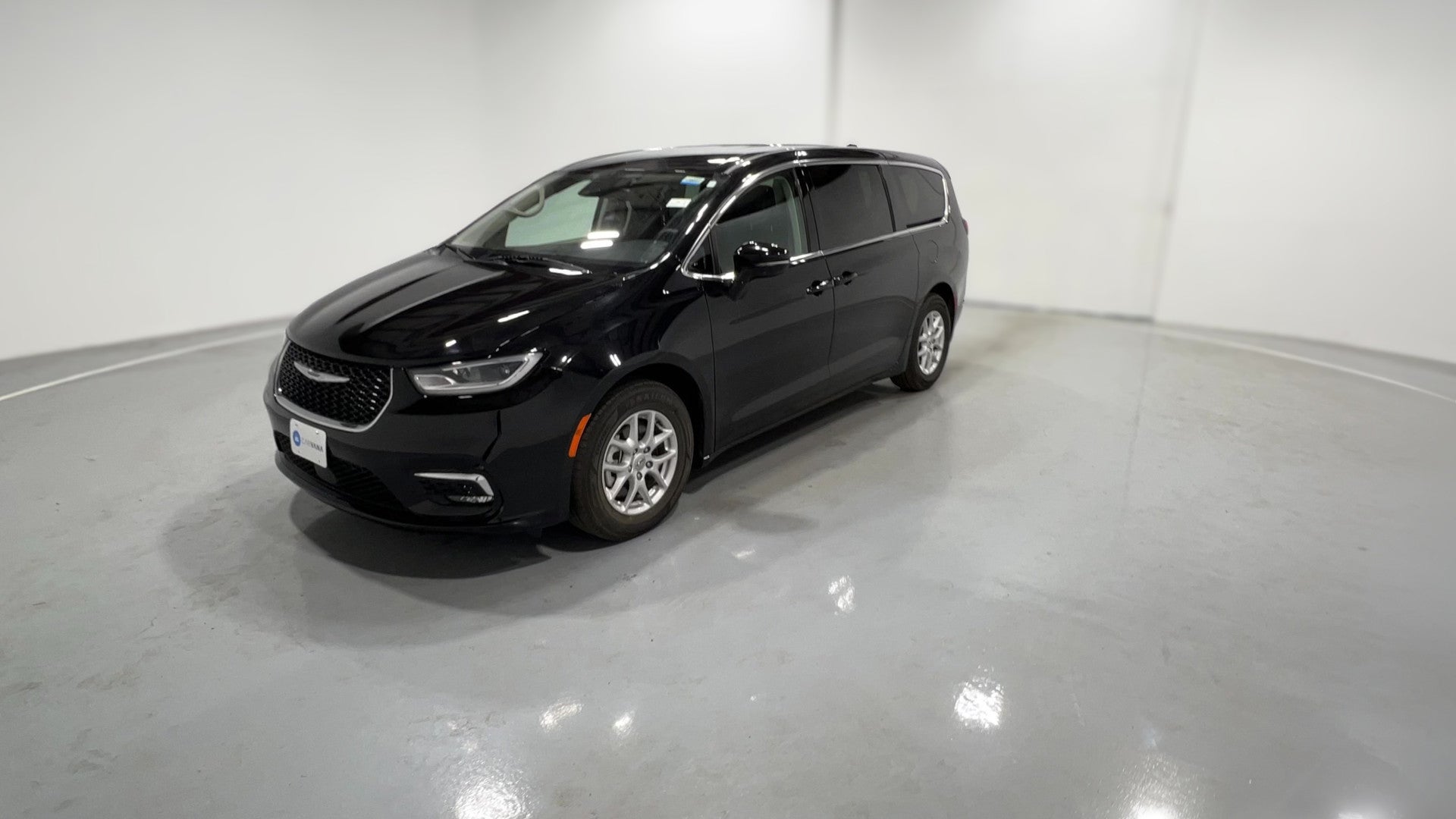 2024 Chrysler Pacifica vehicle photo