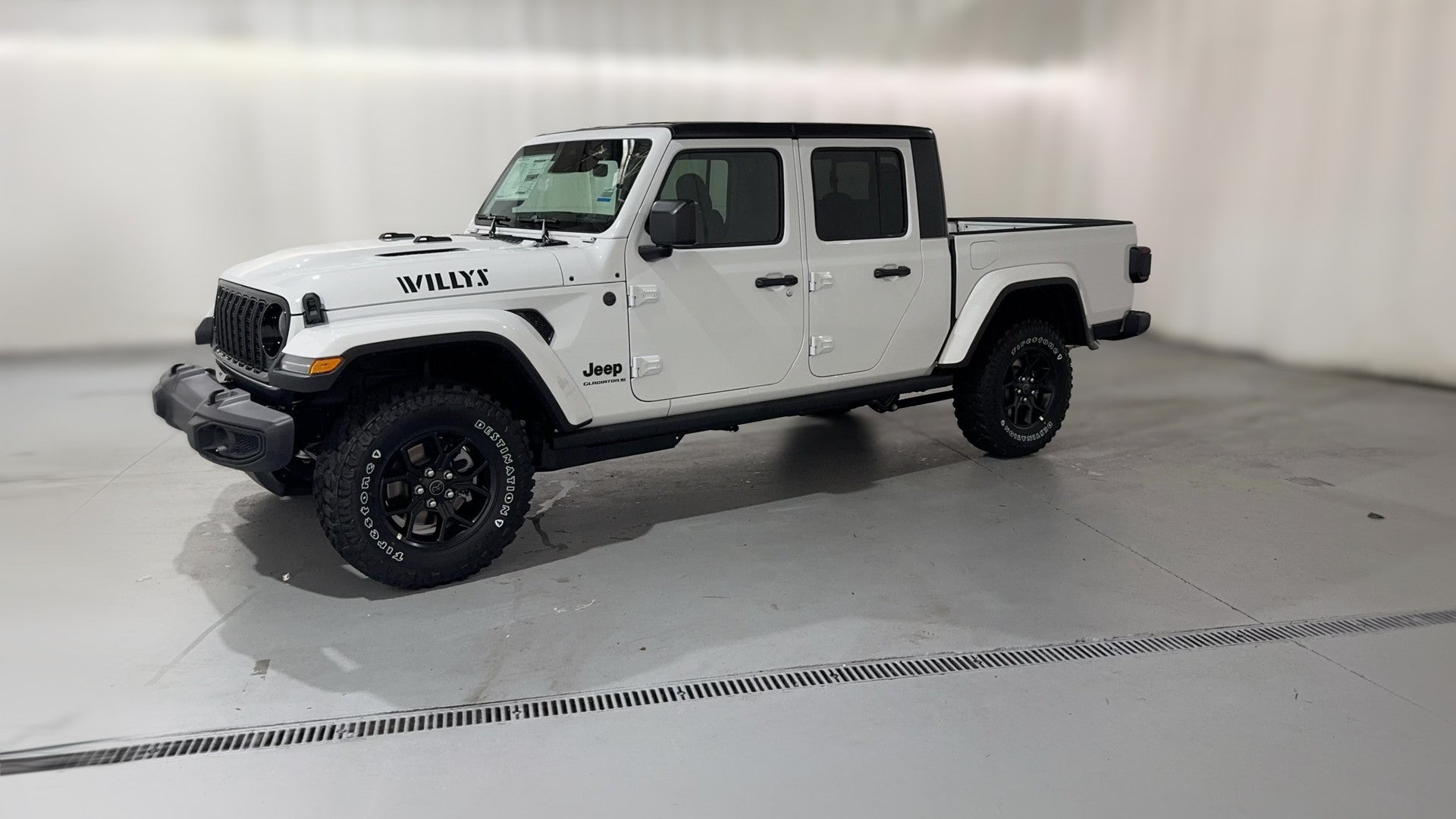 2026 Jeep Gladiator vehicle photo