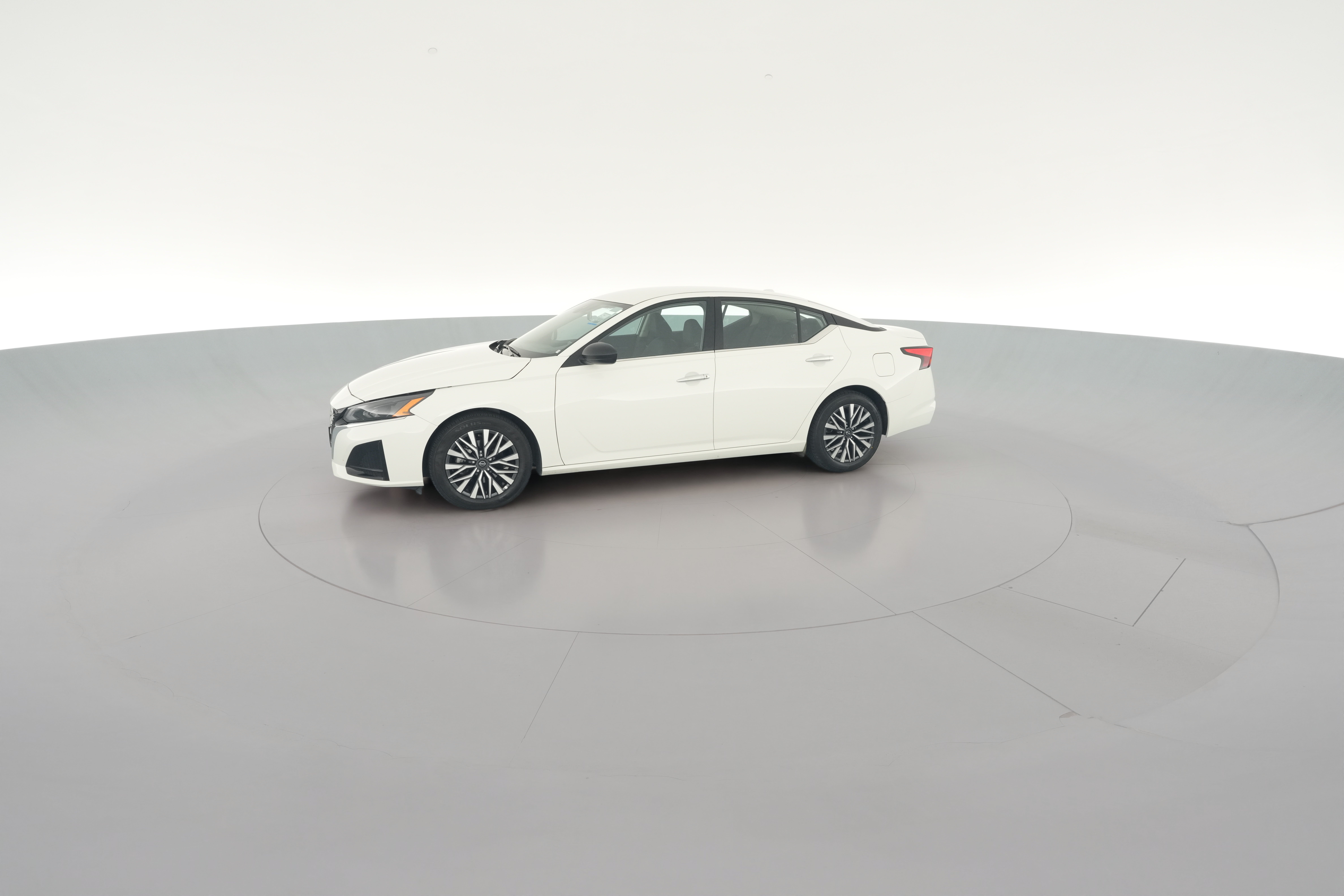 2025 Nissan Altima SV - Photo 20