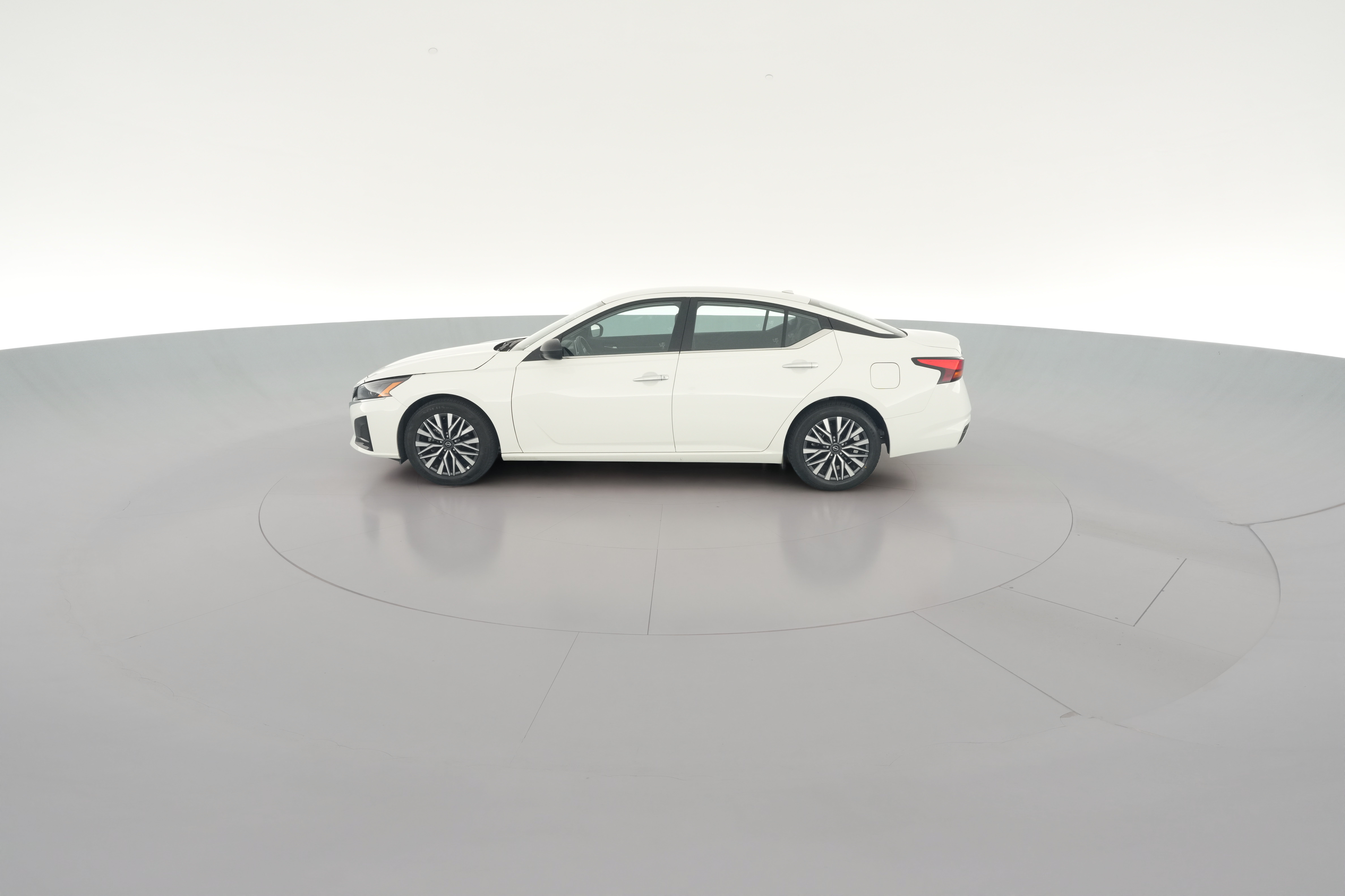 2025 Nissan Altima SV - Photo 21