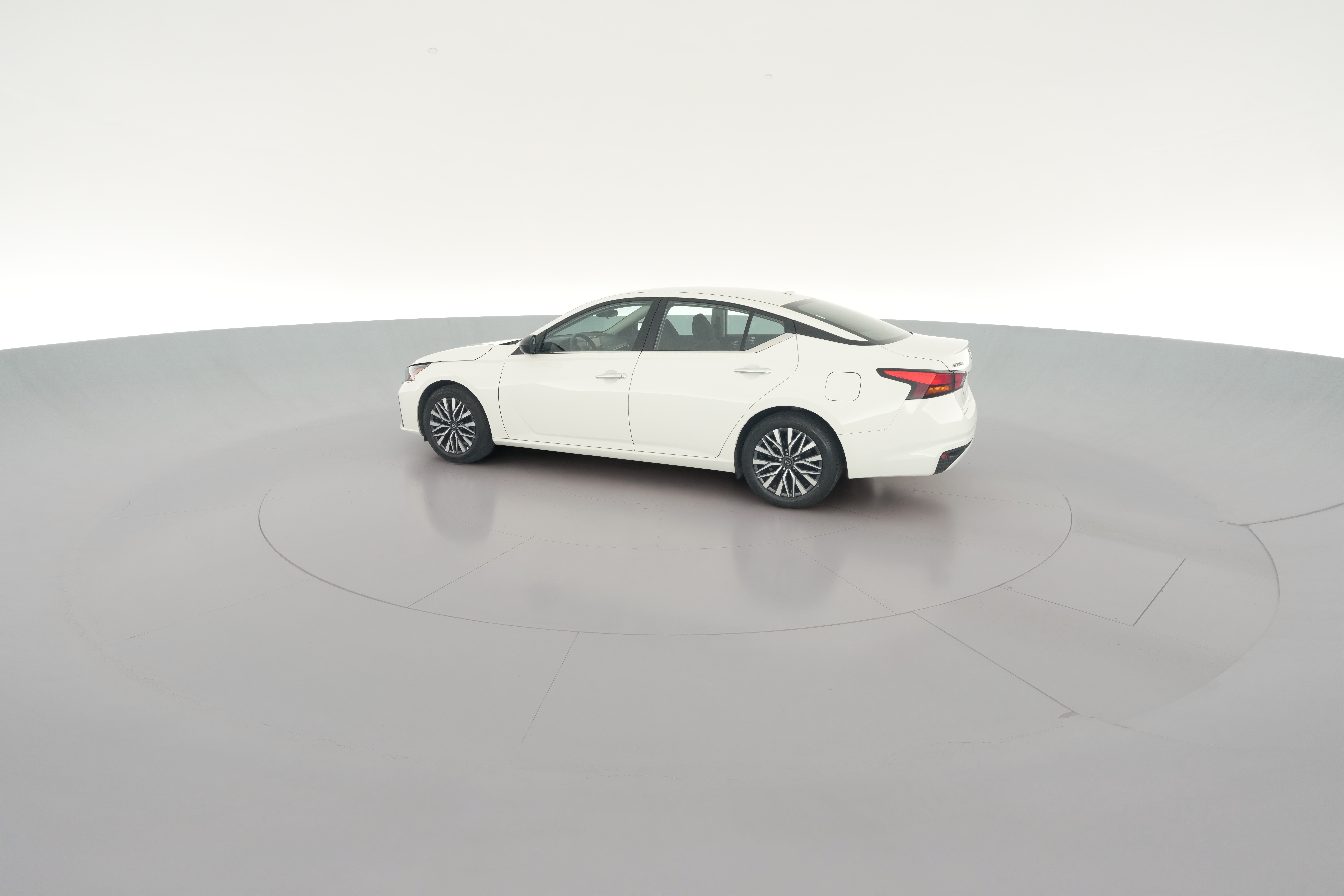 2025 Nissan Altima SV - Photo 22