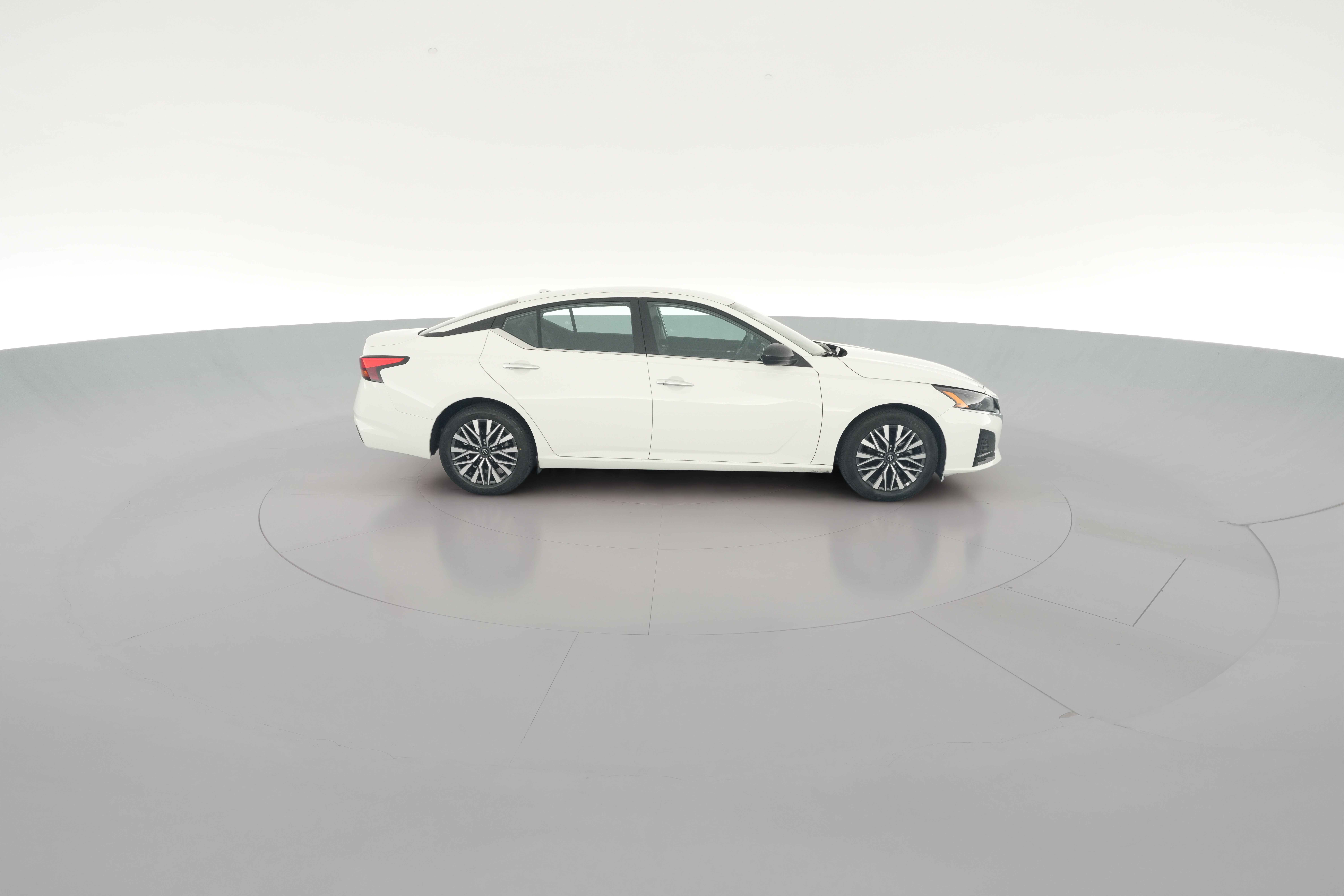 2025 Nissan Altima SV - Photo 29