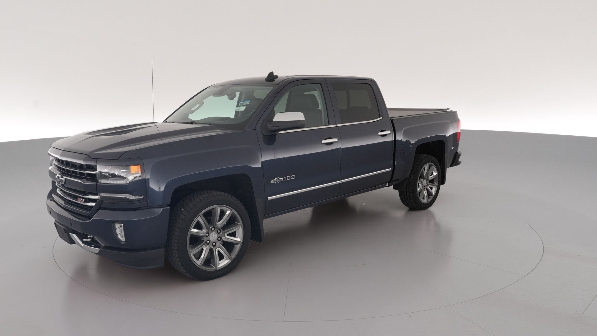 2018 Chevrolet Silverado 1500 Crew Cab vehicle photo