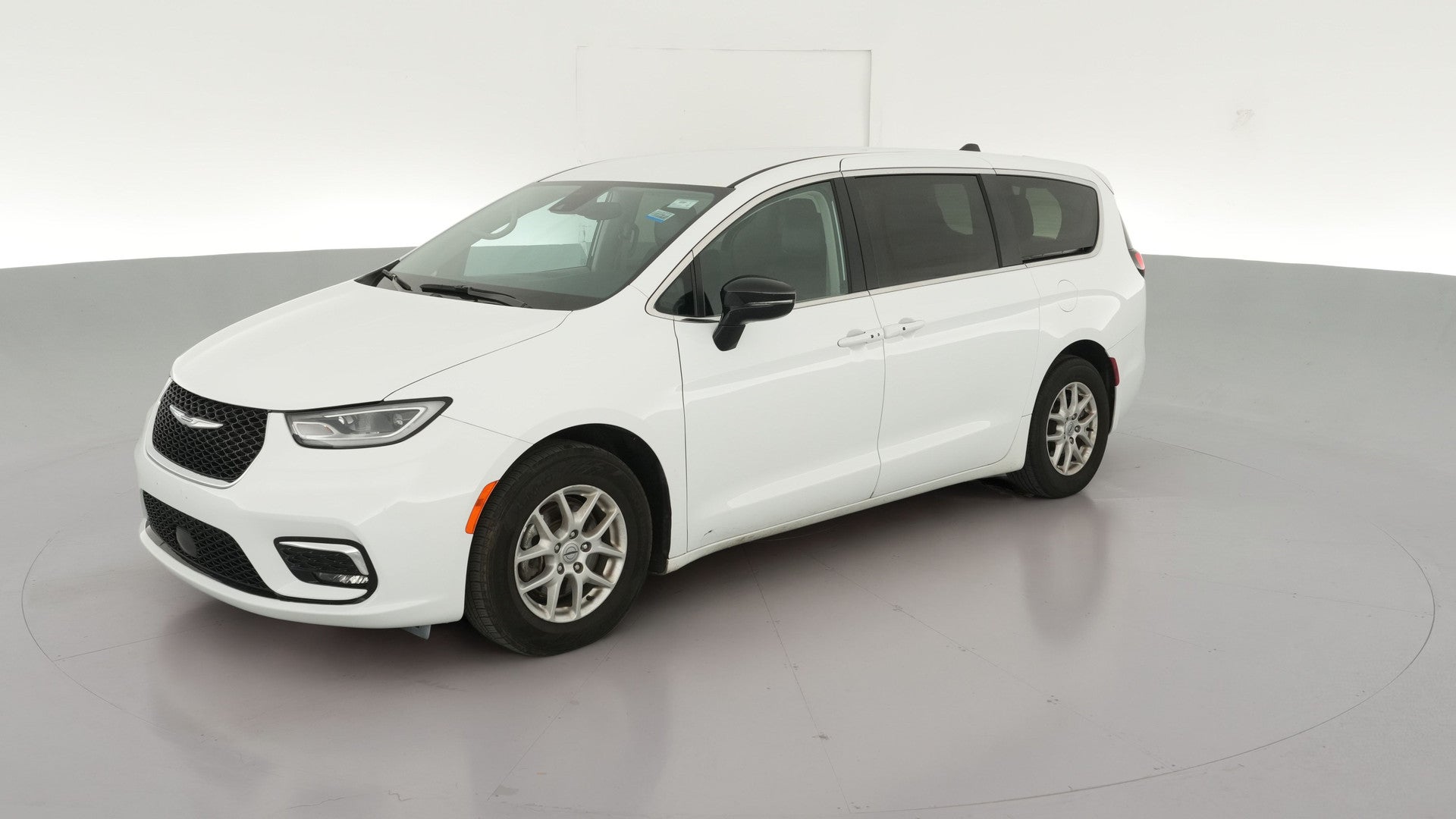 2024 Chrysler Pacifica vehicle photo