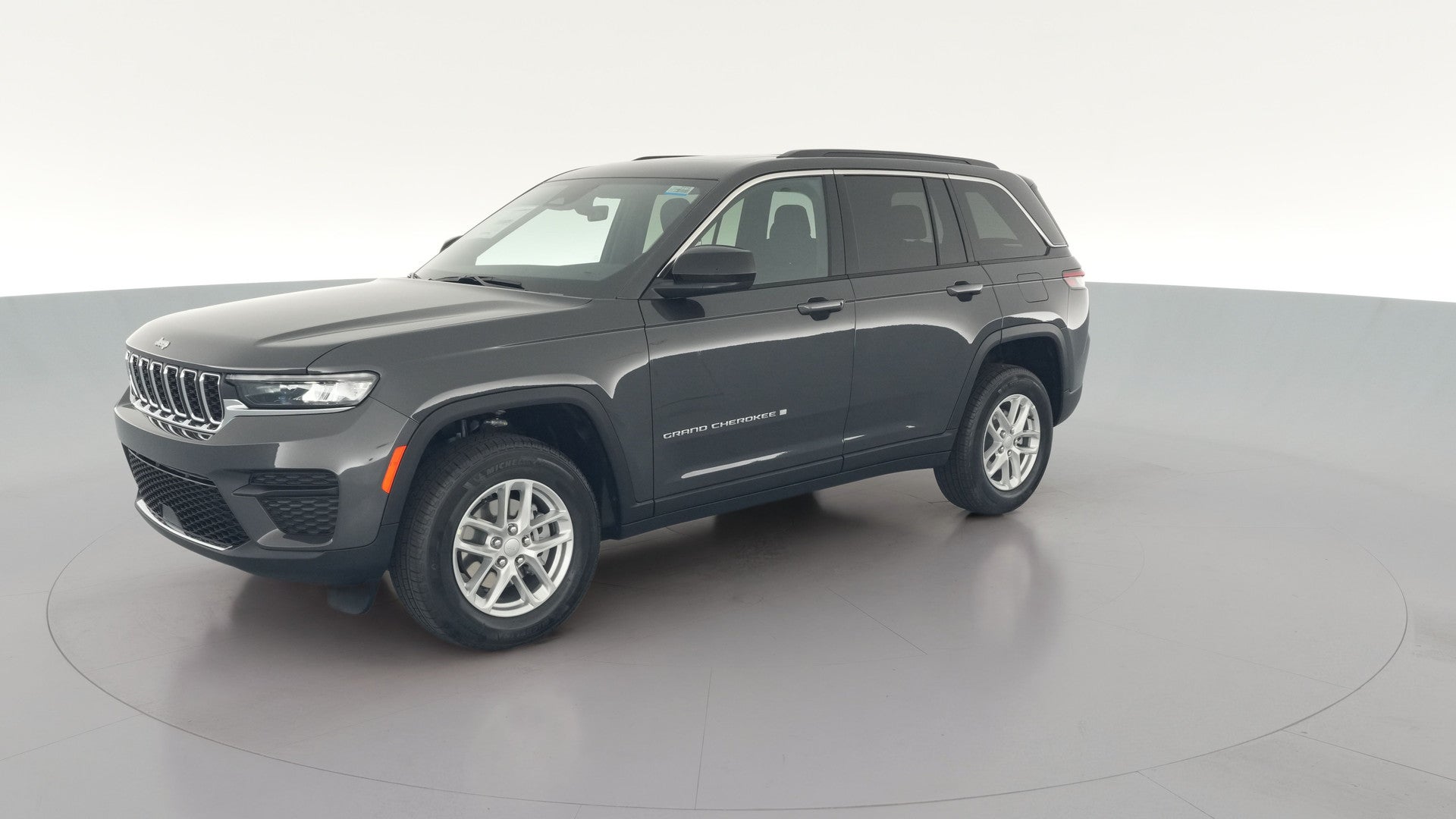 2026 Jeep Grand Cherokee vehicle photo