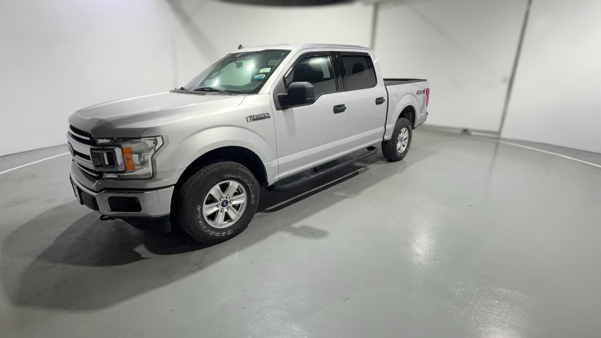 2019 Ford F150 SuperCrew Cab vehicle photo