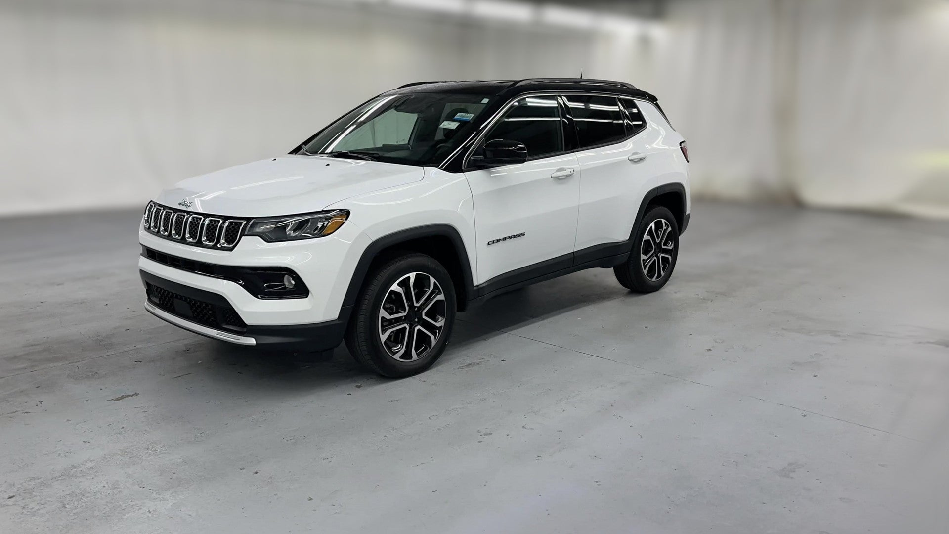 2023 Jeep Compass vehicle photo