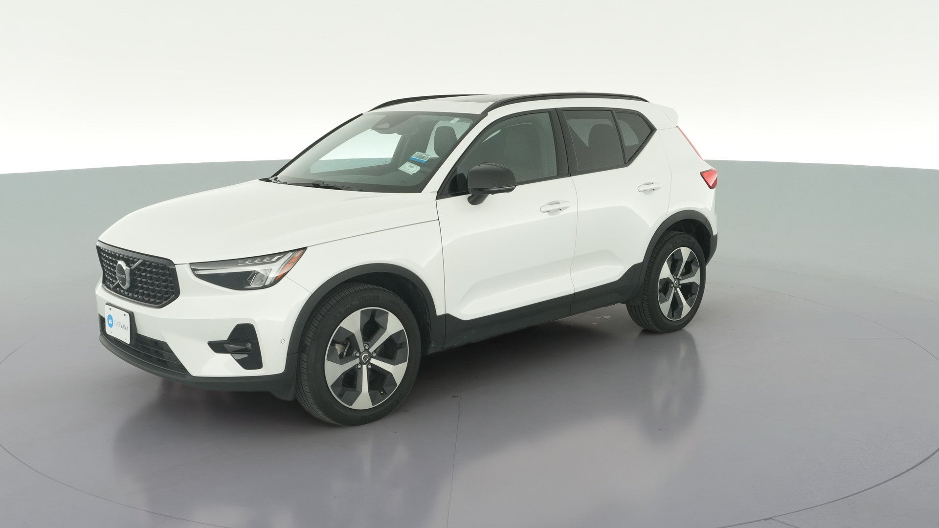 2024 Volvo XC40 vehicle photo