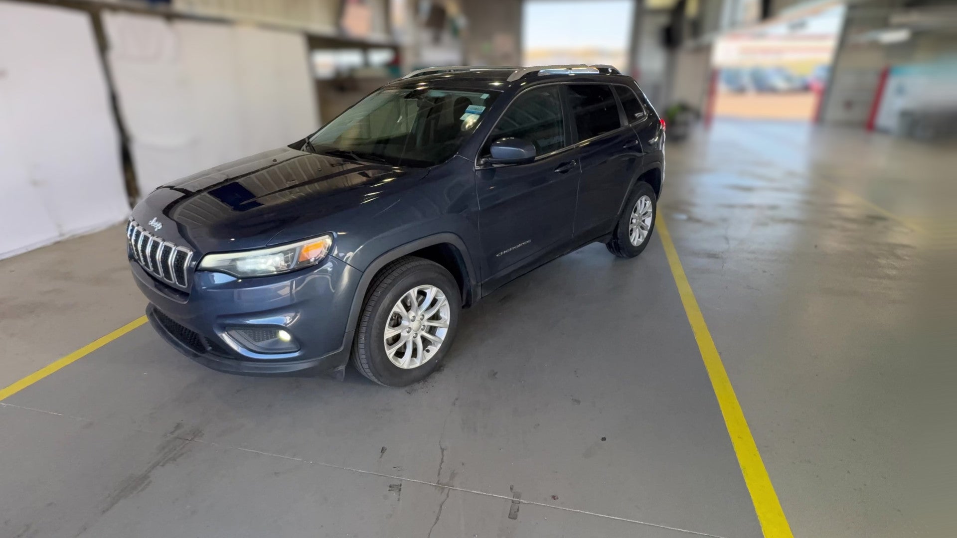 2019 Jeep Cherokee vehicle photo
