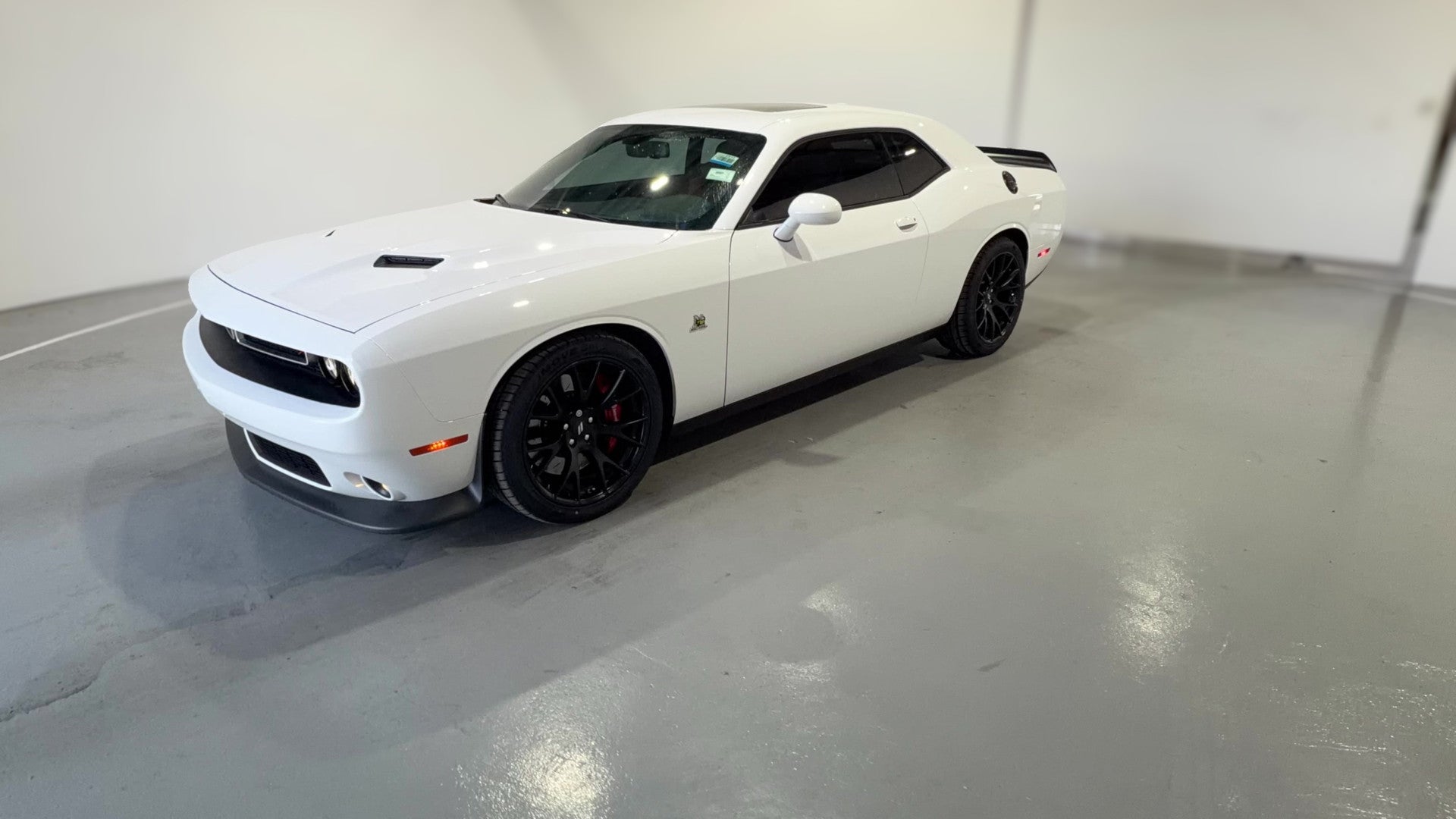 2018 Dodge Challenger vehicle photo
