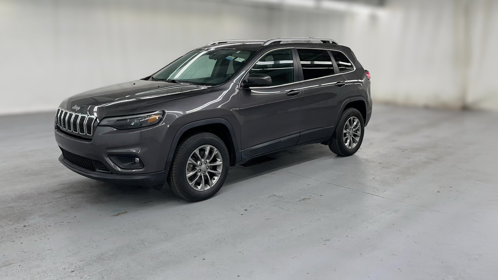 2019 Jeep Cherokee vehicle photo