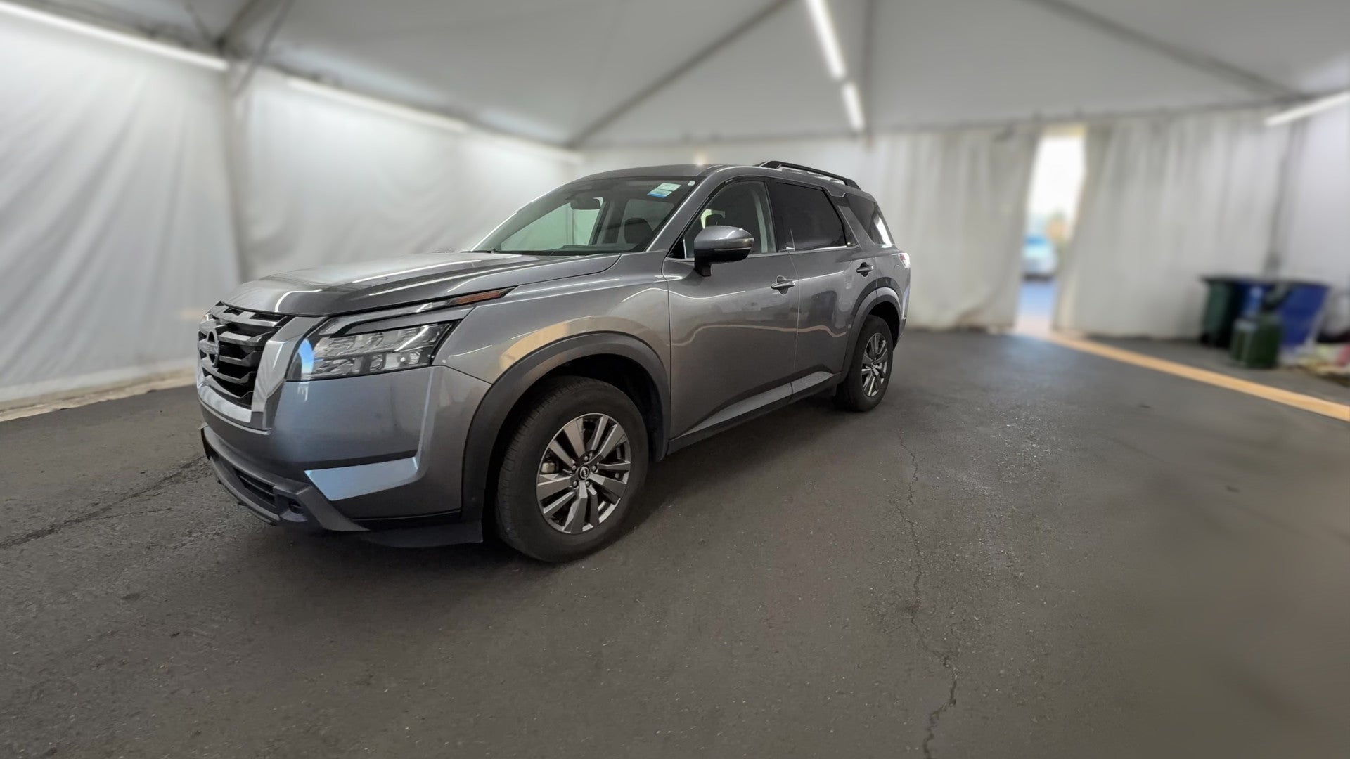 2025 Nissan Pathfinder vehicle photo