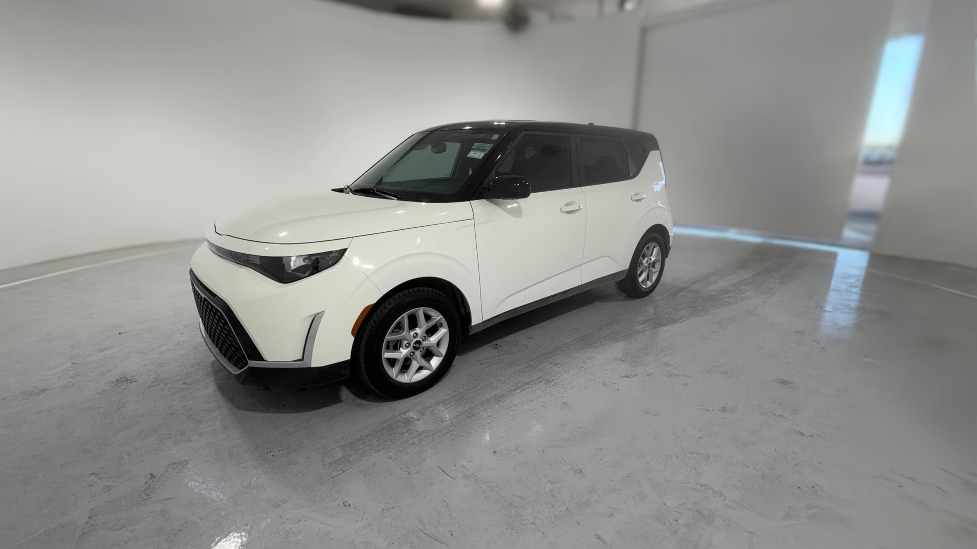 2025 Kia Soul vehicle photo