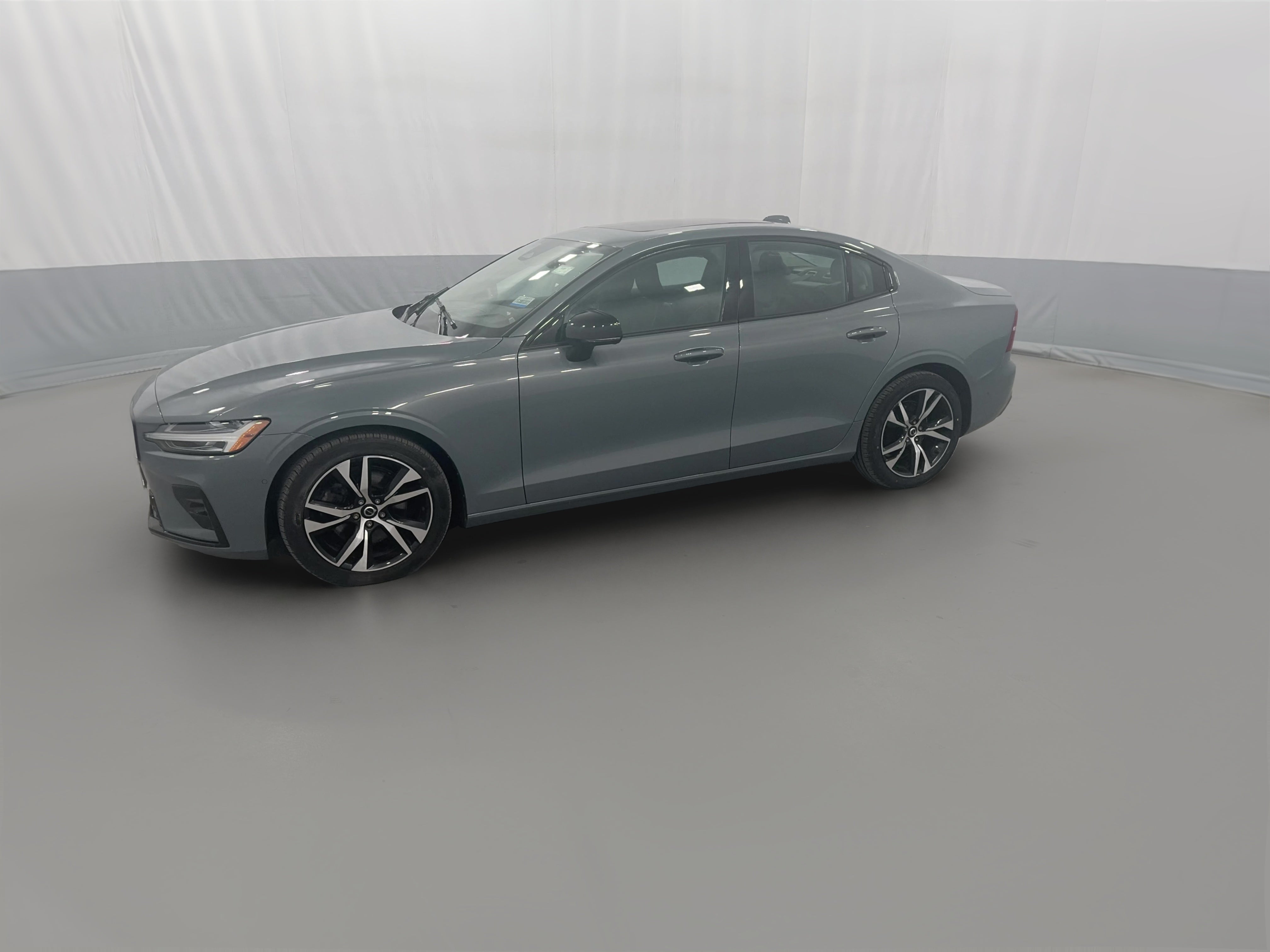 2023 Volvo S60 Plus - Photo 25