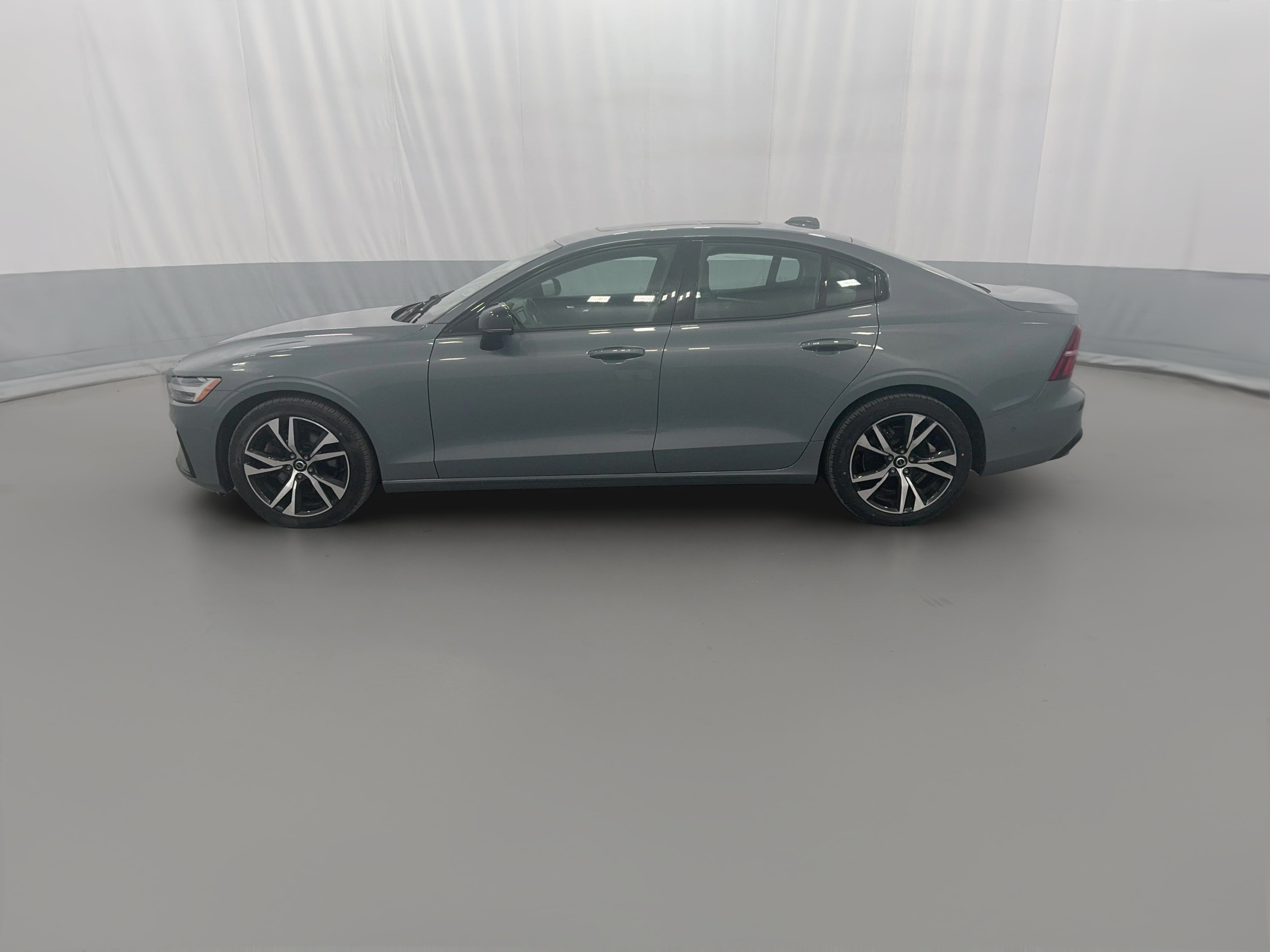 2023 Volvo S60 Plus - Photo 26