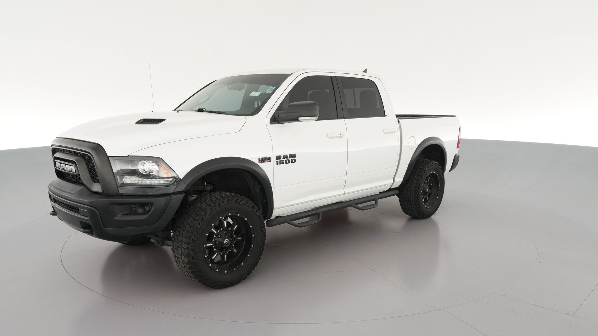 2018 Ram 1500 Crew Cab vehicle photo