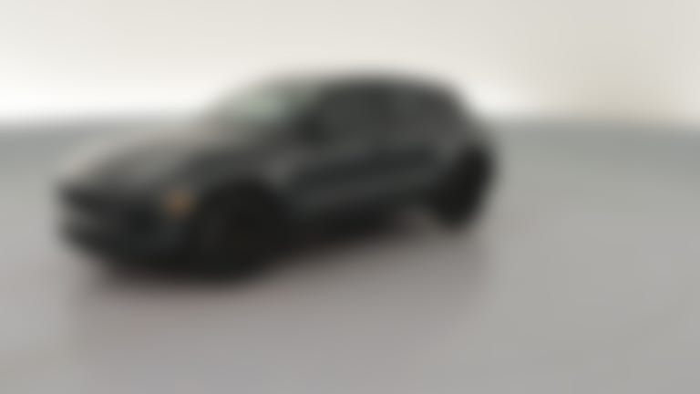 2024 Porsche Macan vehicle photo