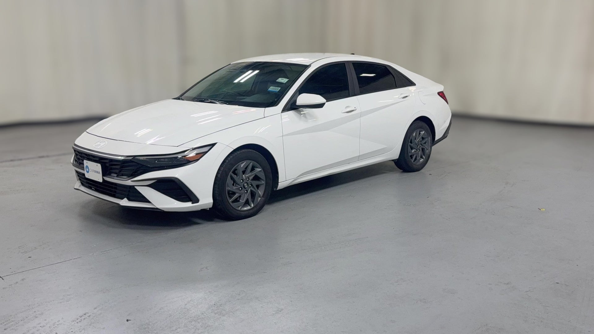 2024 Hyundai Elantra vehicle photo