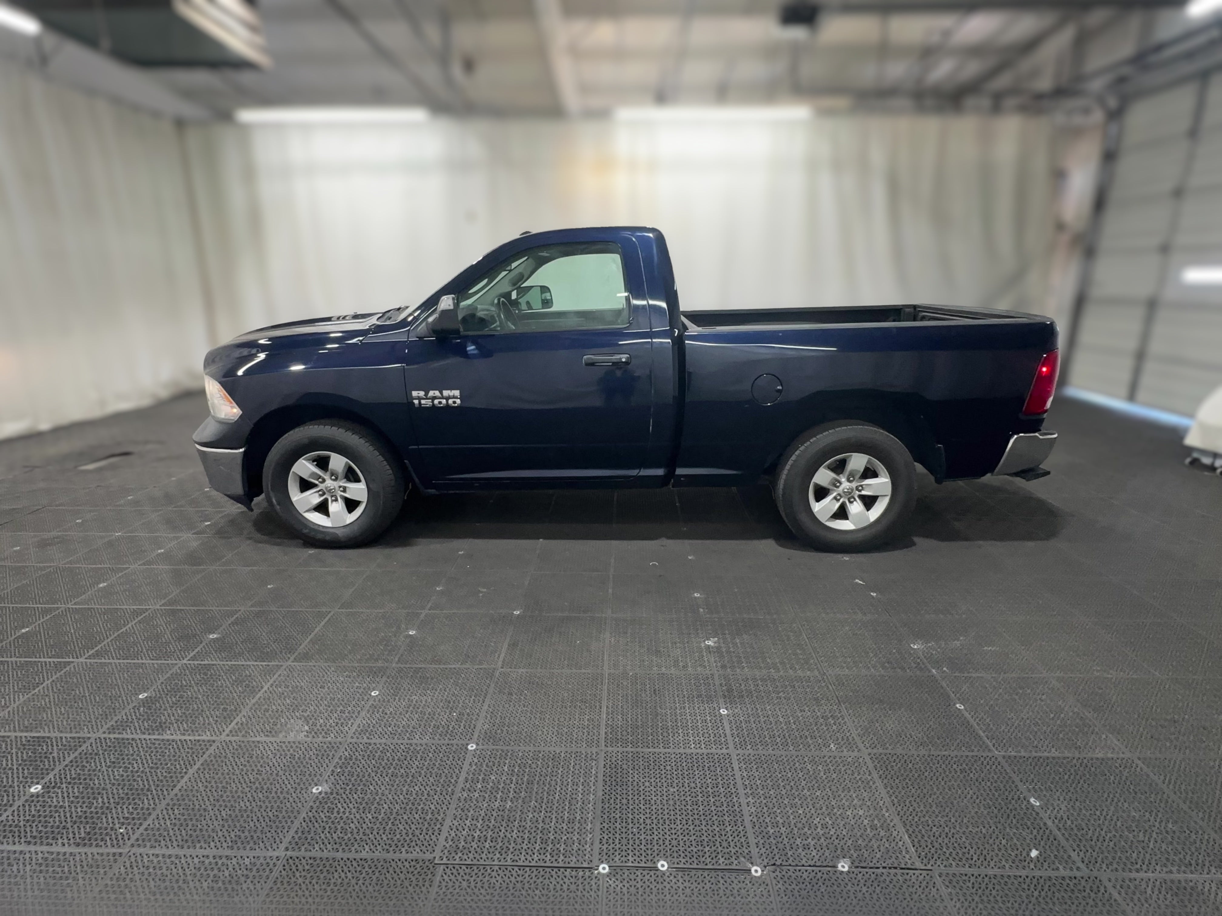 2016 RAM Ram 1500 Pickup Tradesman - Photo 24