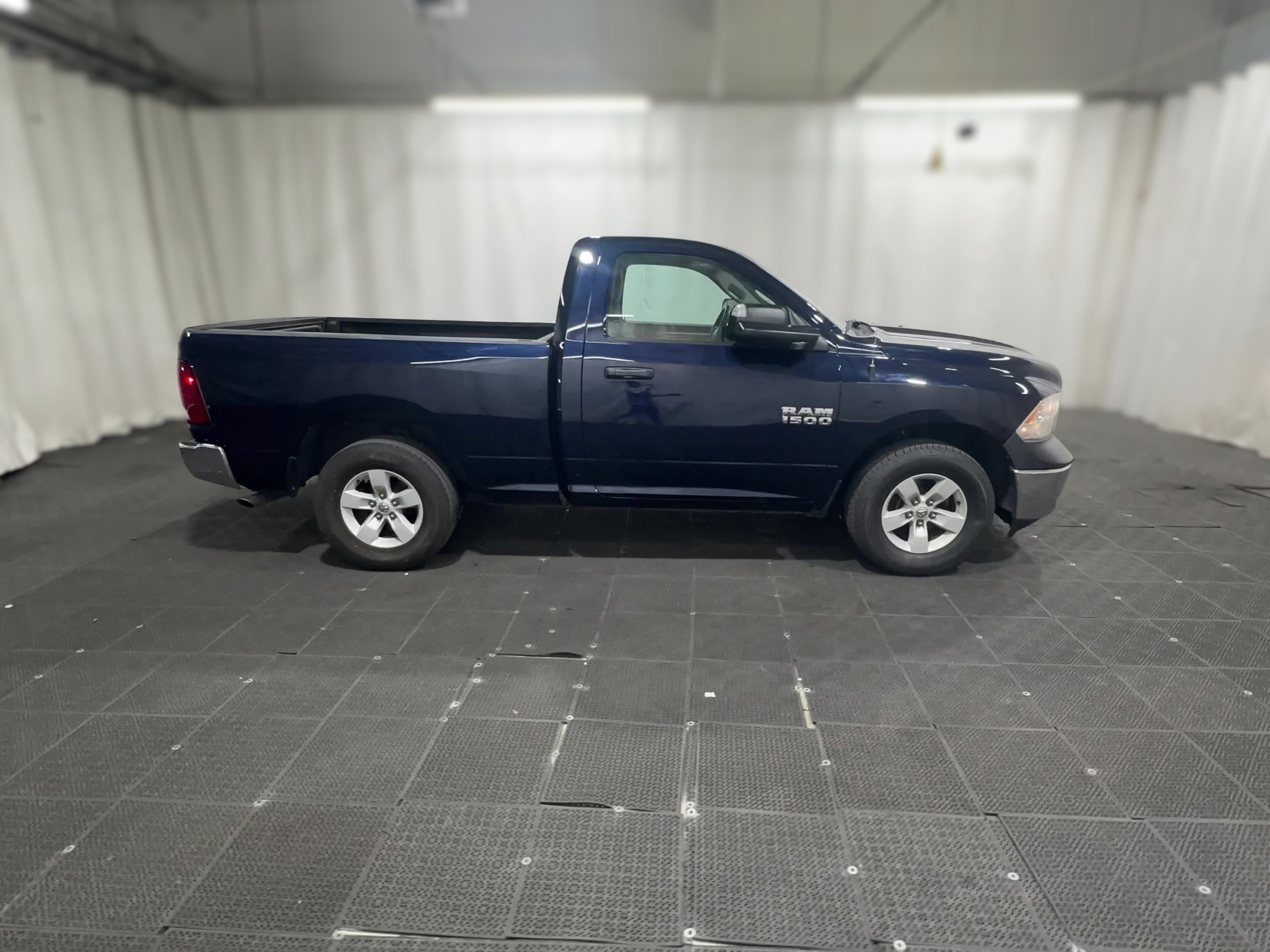 2016 RAM Ram 1500 Pickup Tradesman - Photo 32