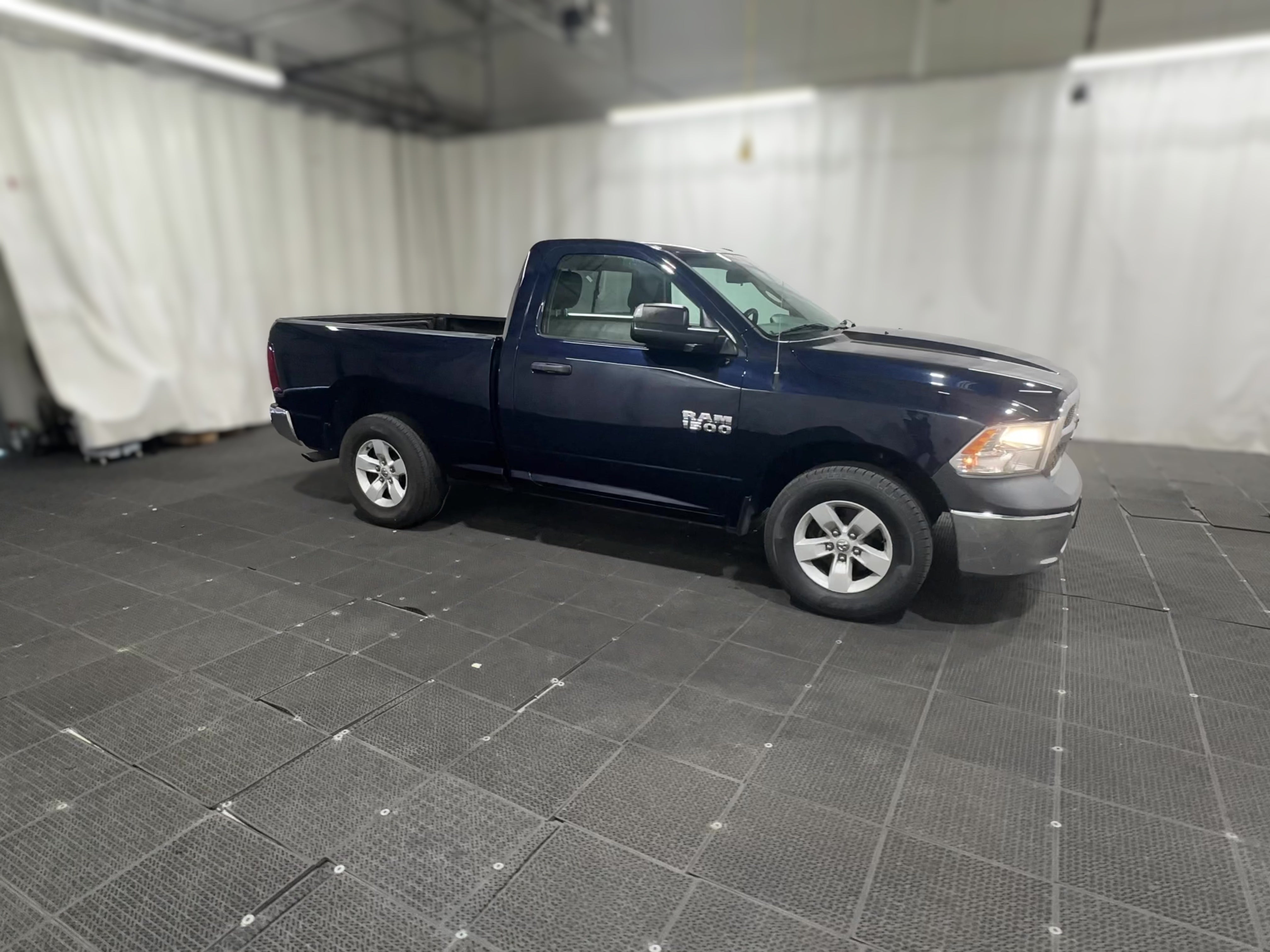 2016 RAM Ram 1500 Pickup Tradesman - Photo 33