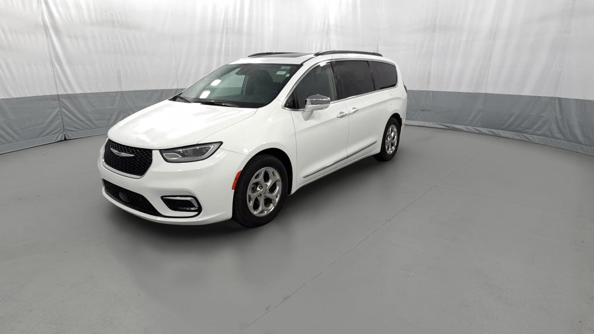 2022 Chrysler Pacifica vehicle photo