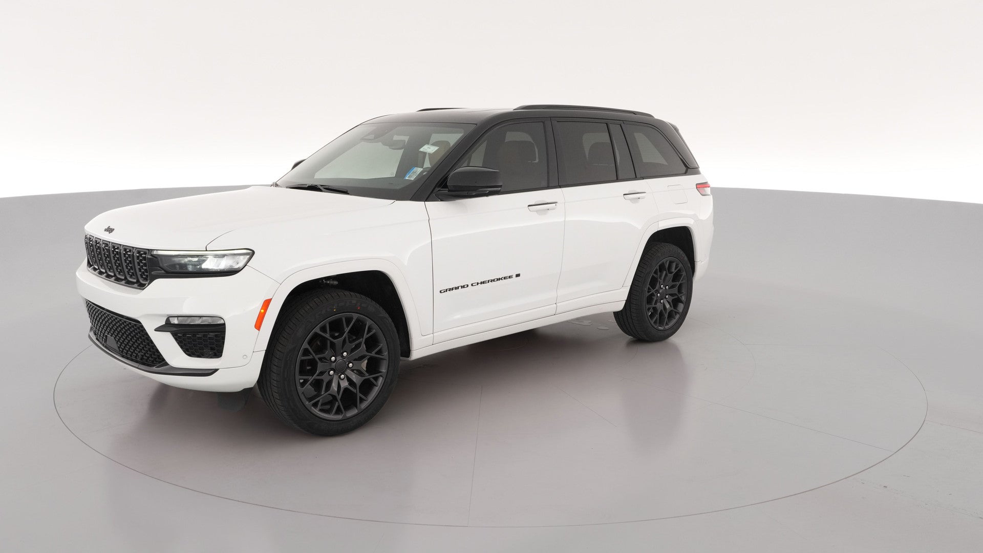 2024 Jeep Grand Cherokee vehicle photo