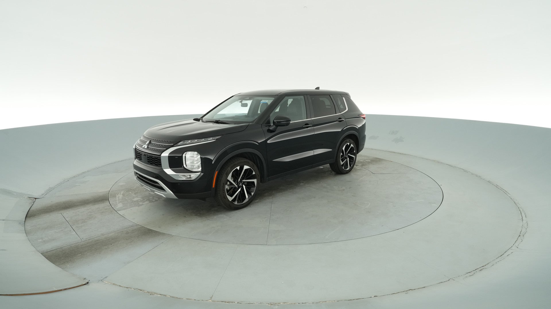 2024 Mitsubishi Outlander vehicle photo