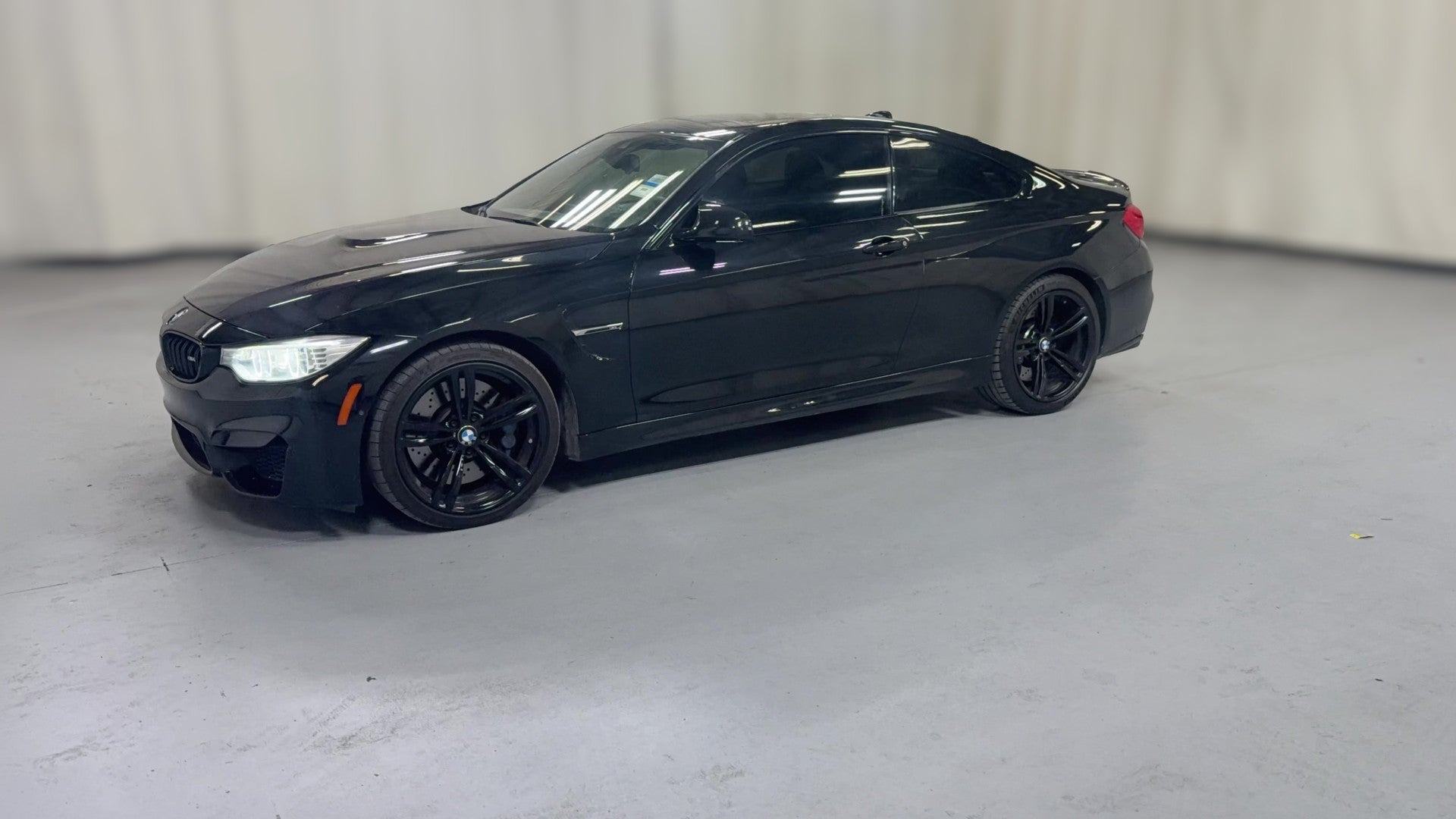 2015 BMW M4 vehicle photo