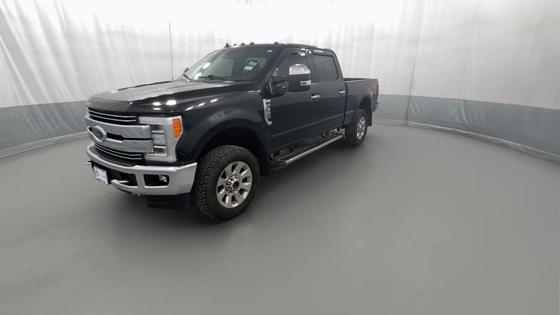 2019 Ford F350 Super Duty Crew Cab vehicle photo