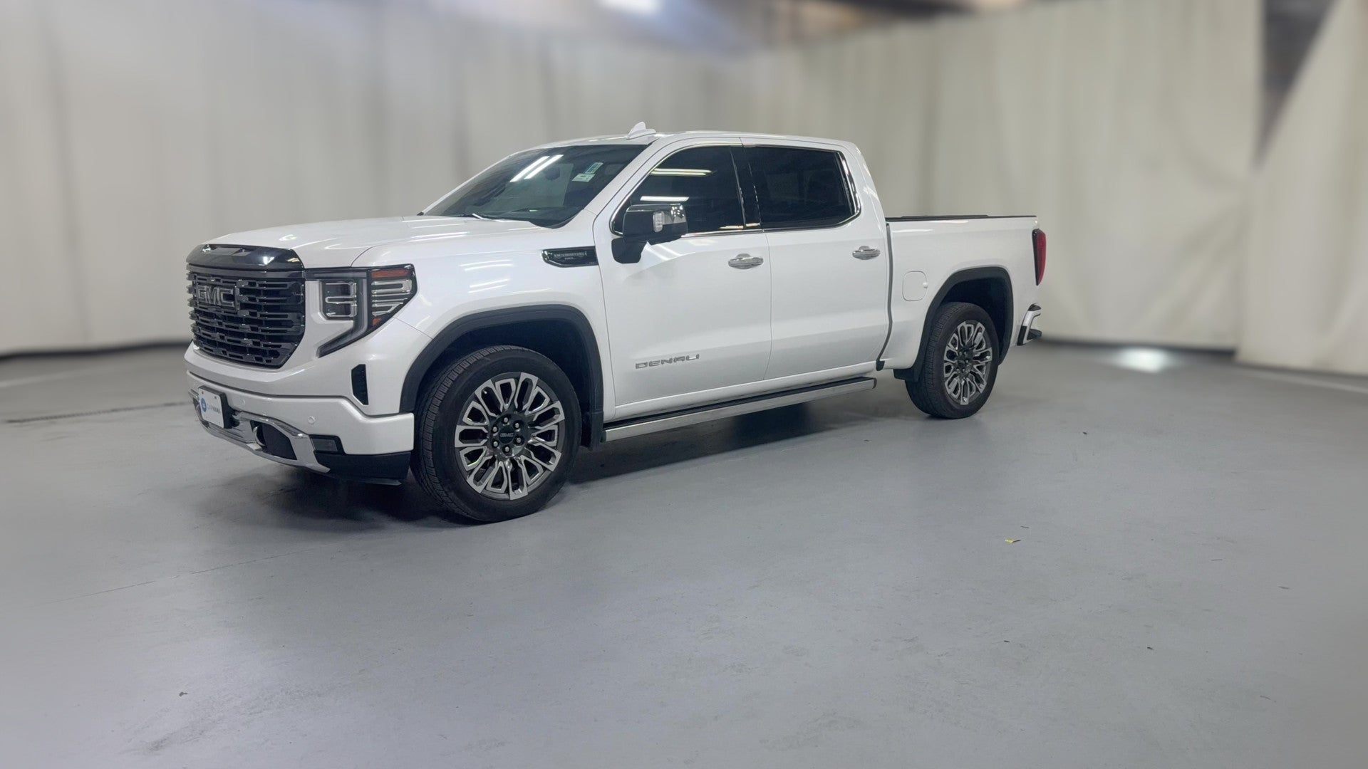 2023 GMC Sierra 1500 Crew Cab vehicle photo