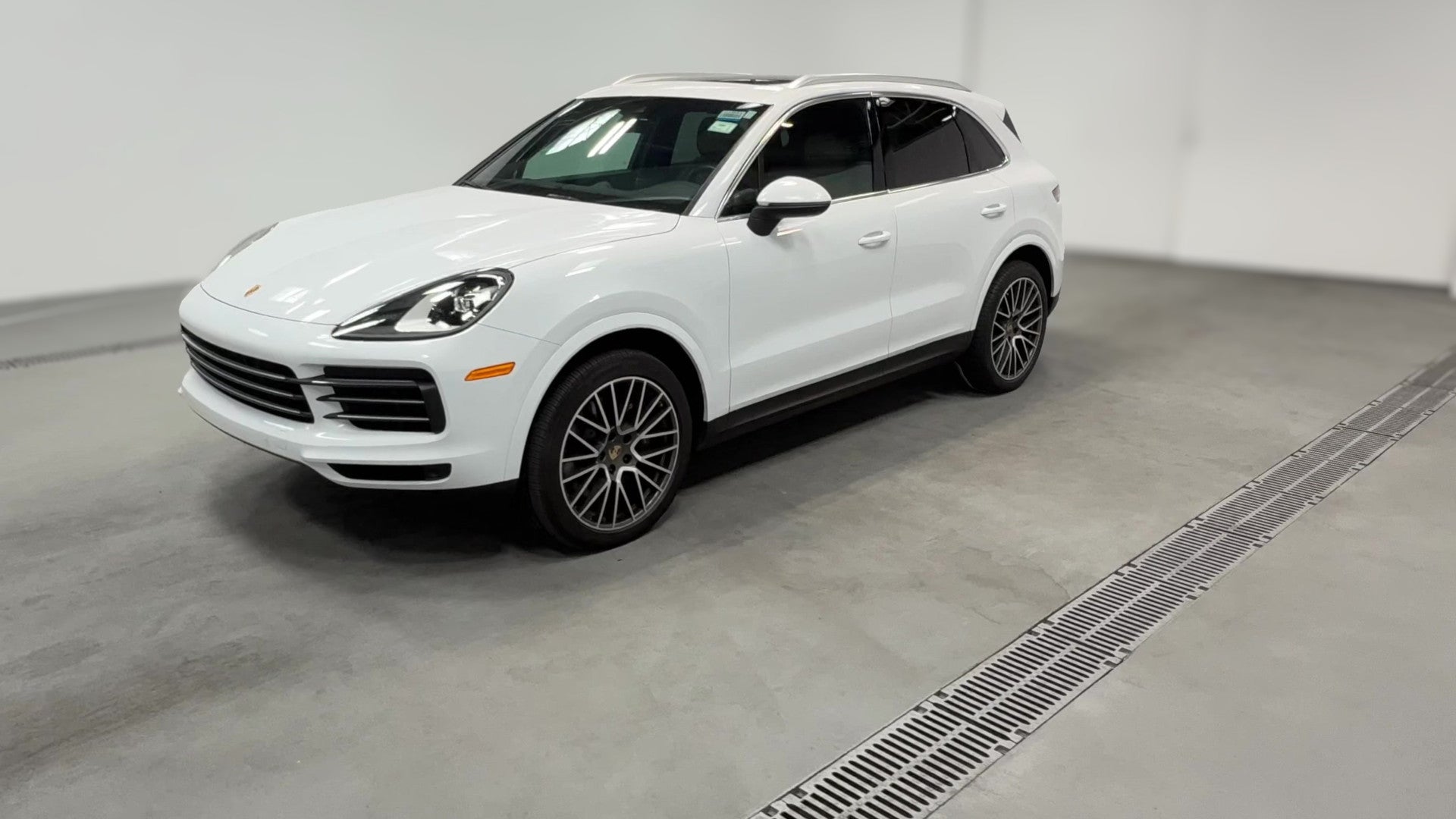 2021 Porsche Cayenne vehicle photo