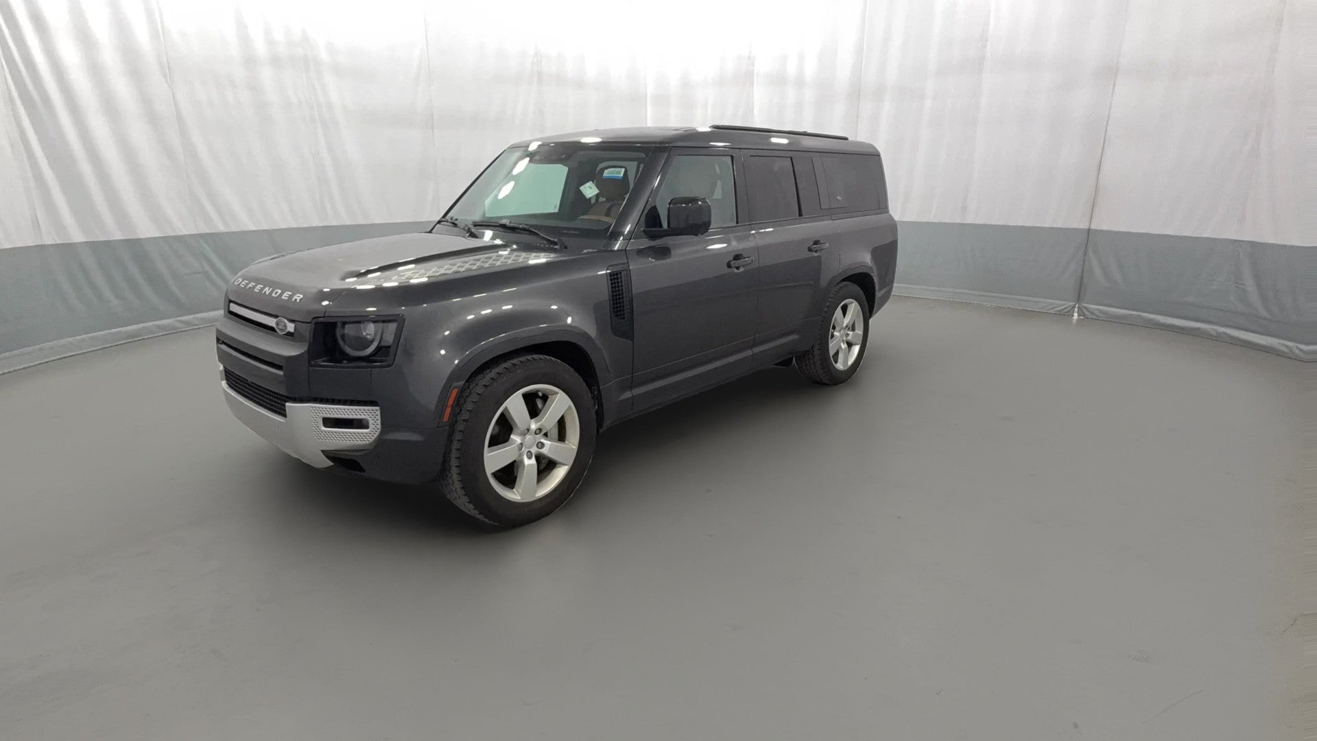 2023 Land Rover Defender 130 vehicle photo