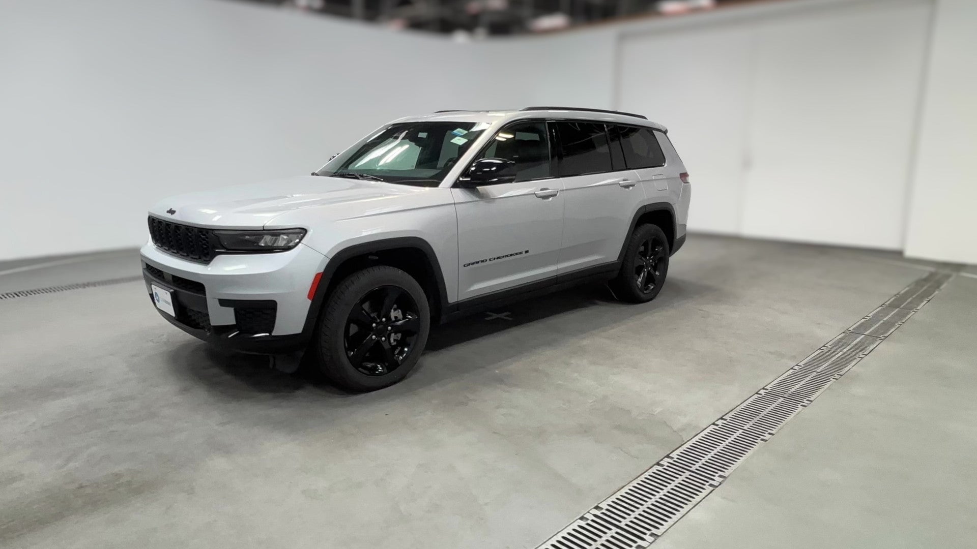 2023 Jeep Grand Cherokee L vehicle photo