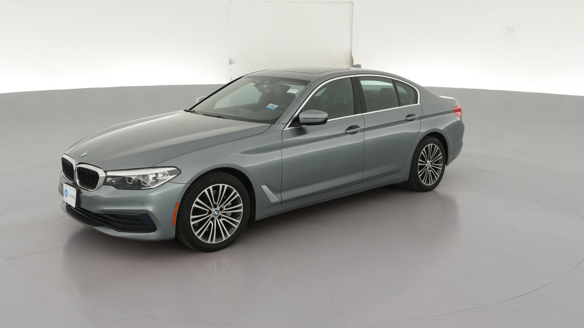 2019 BMW 5 Series vehicle photo