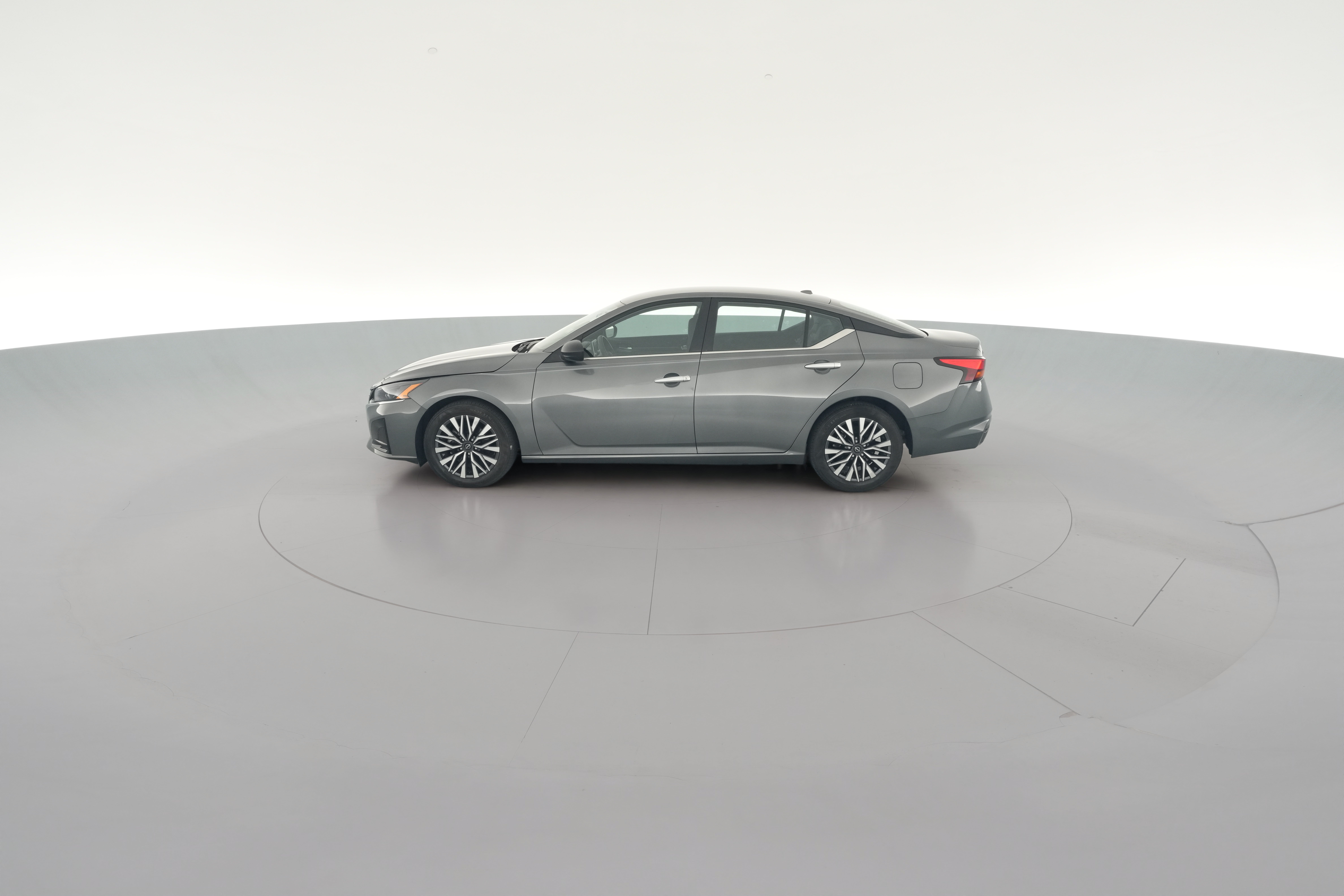 2025 Nissan Altima SV - Photo 21