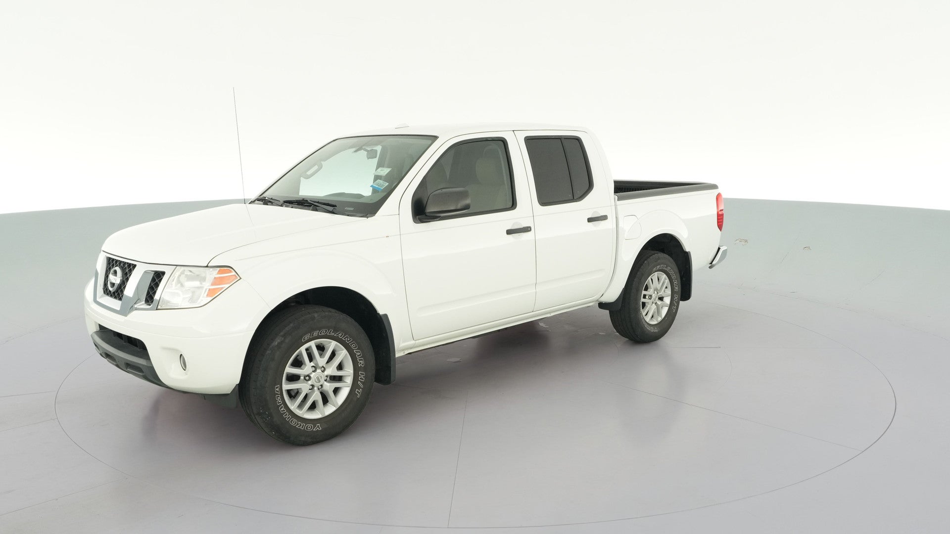 2014 Nissan Frontier Crew Cab vehicle photo
