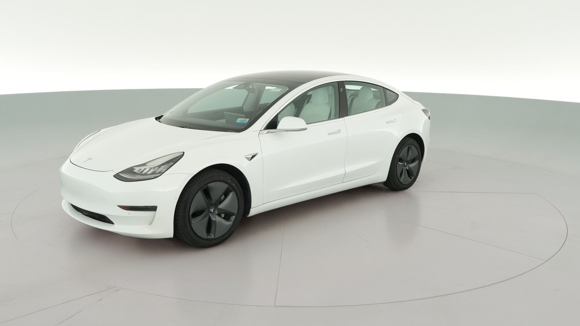 2019 Tesla Model 3 vehicle photo