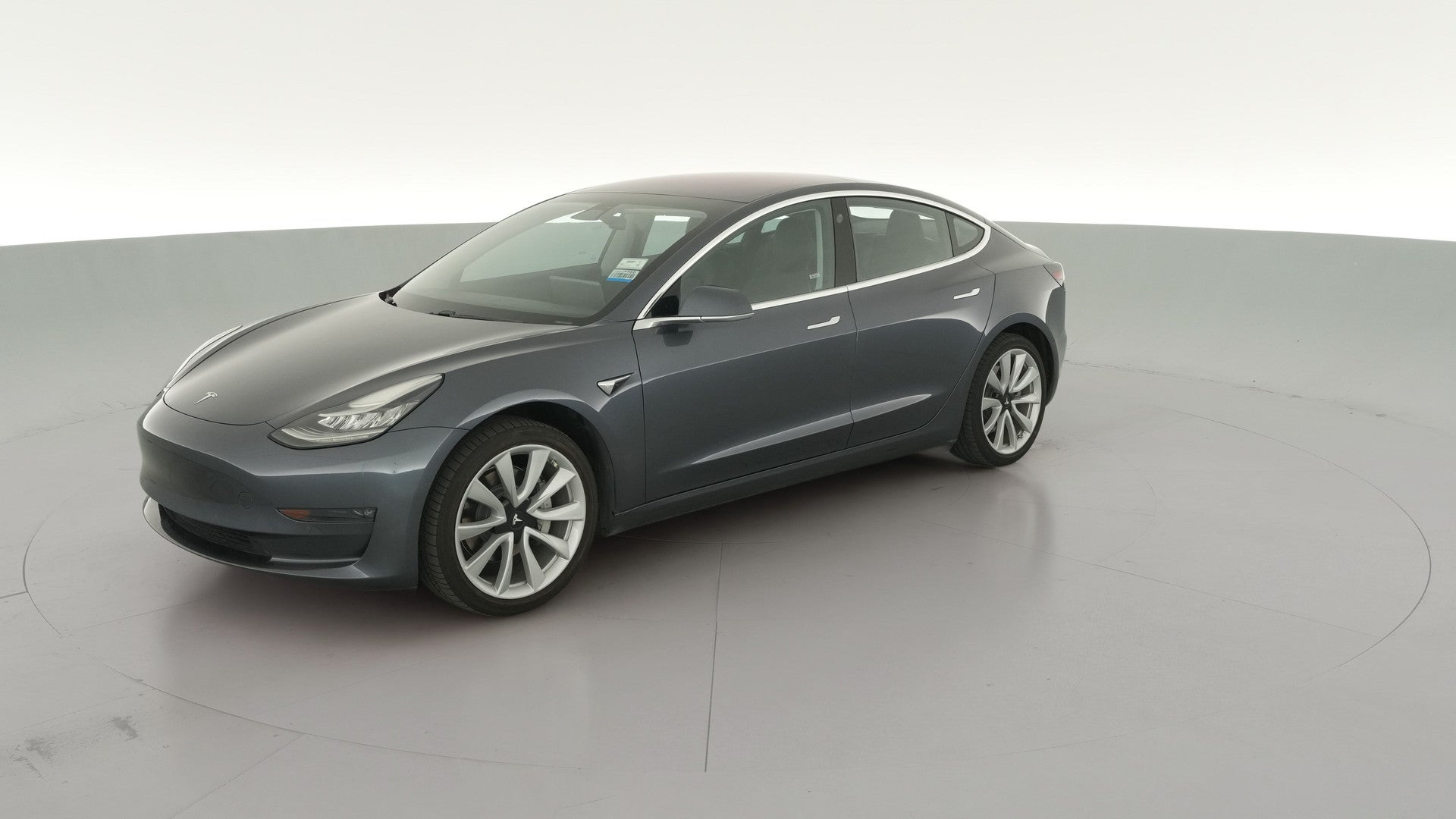 2018 Tesla Model 3 vehicle photo