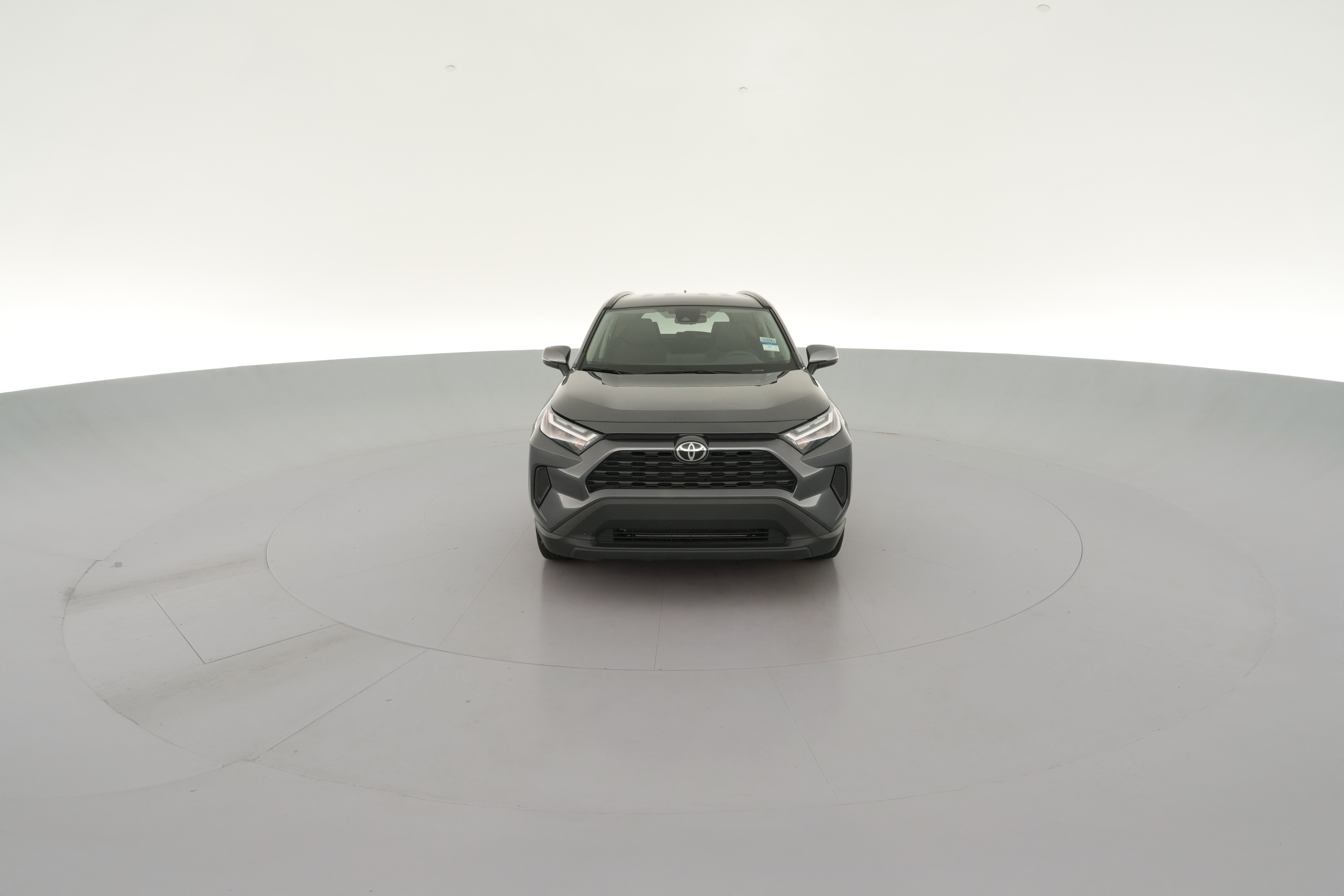 2025 Toyota RAV4 XLE - Photo 22