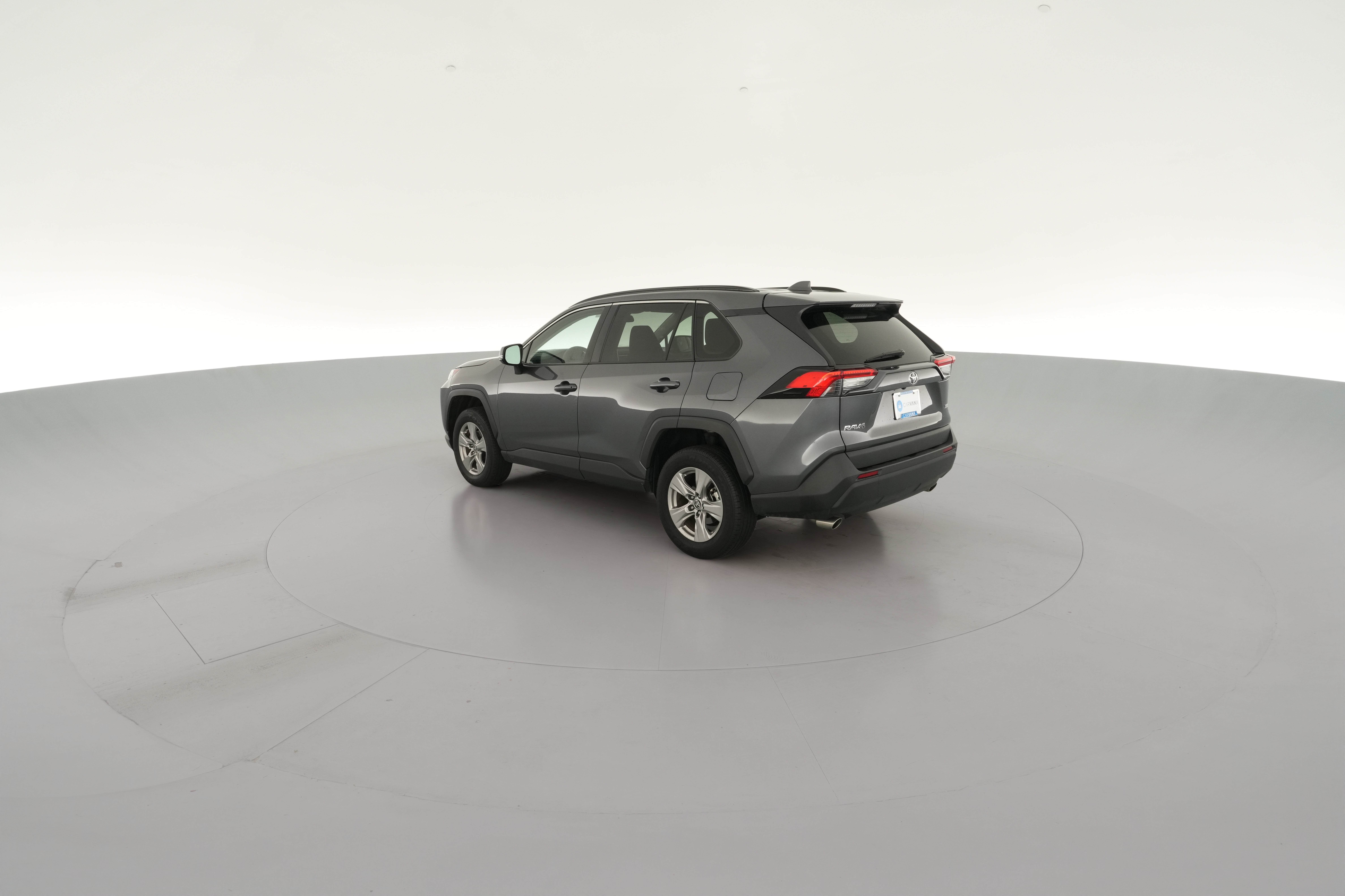 2025 Toyota RAV4 XLE - Photo 28