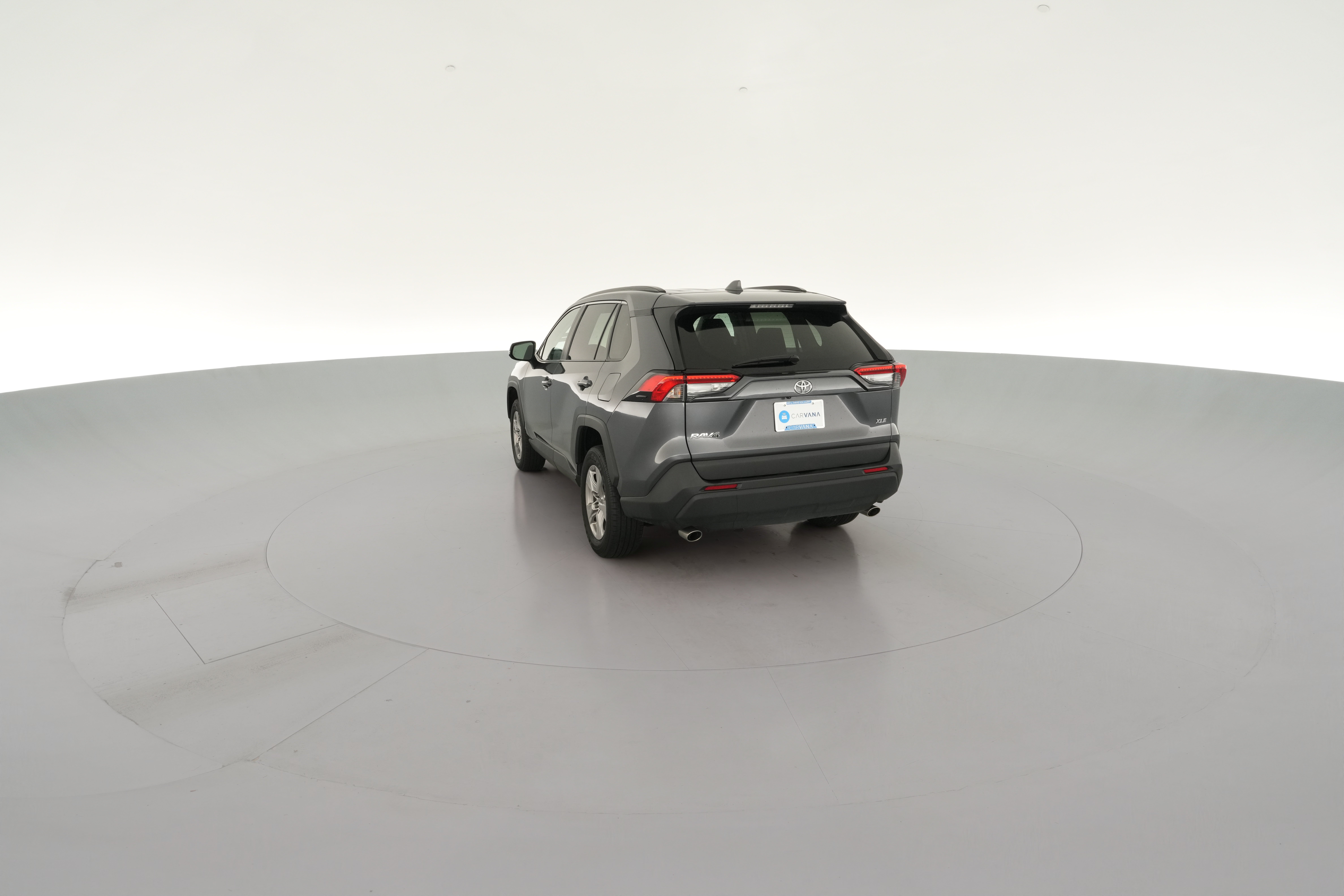 2025 Toyota RAV4 XLE - Photo 29