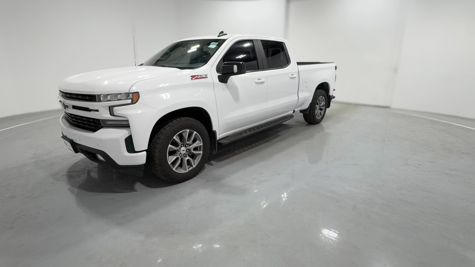 2021 Chevrolet Silverado 1500 Crew Cab vehicle photo