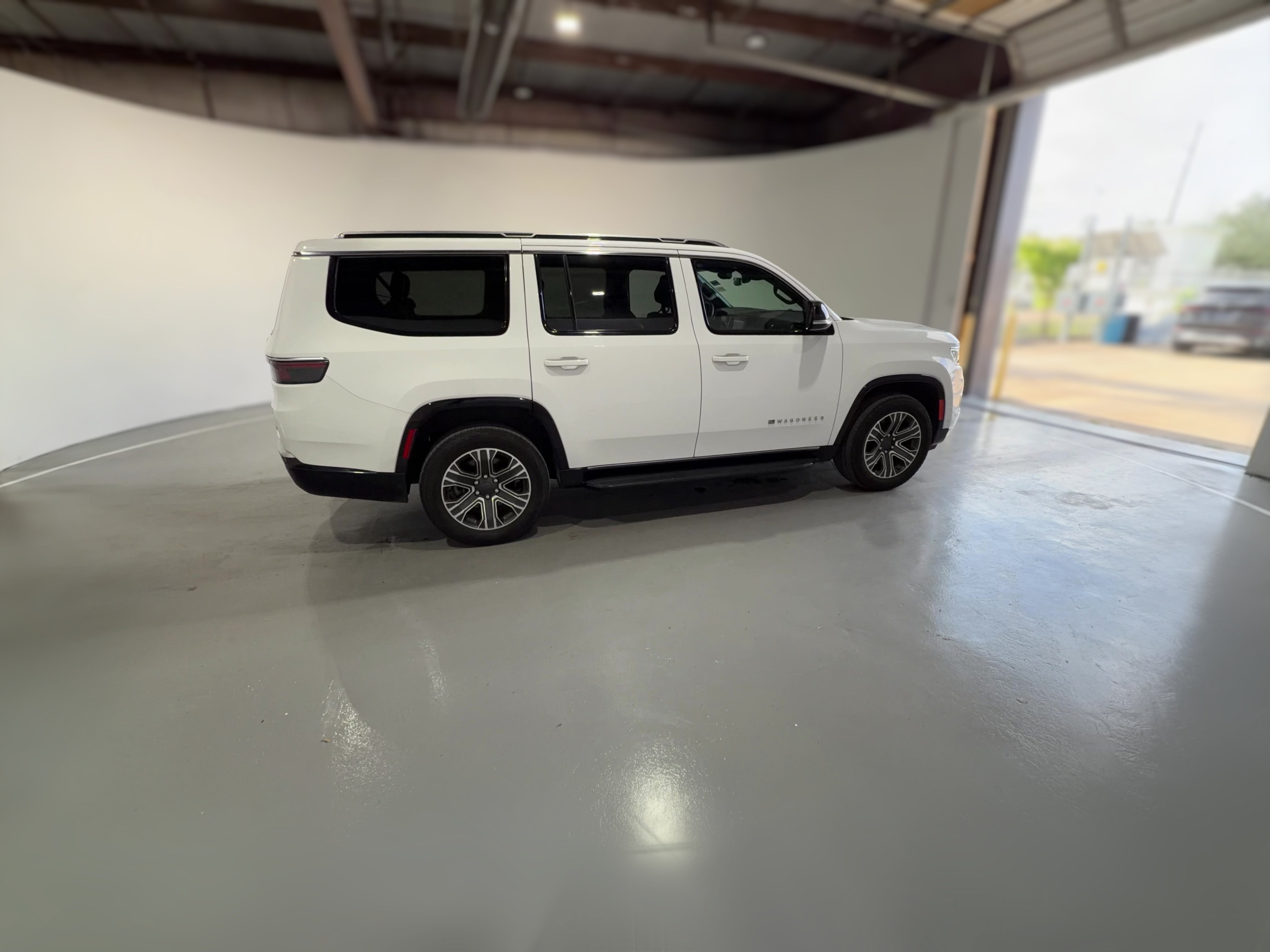2024 Jeep Wagoneer Series II - Photo 40