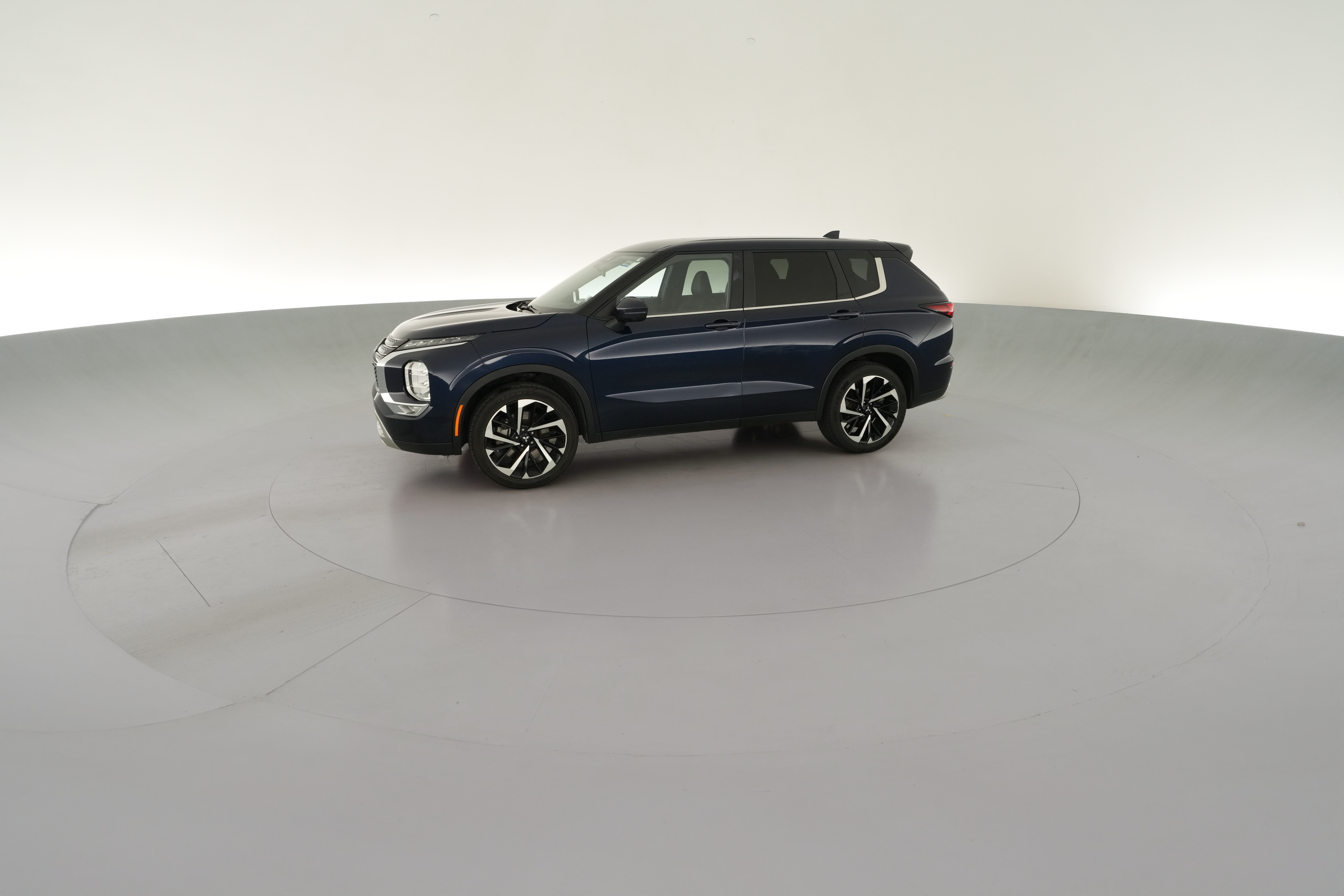 2024 Mitsubishi Outlander SE - Photo 30
