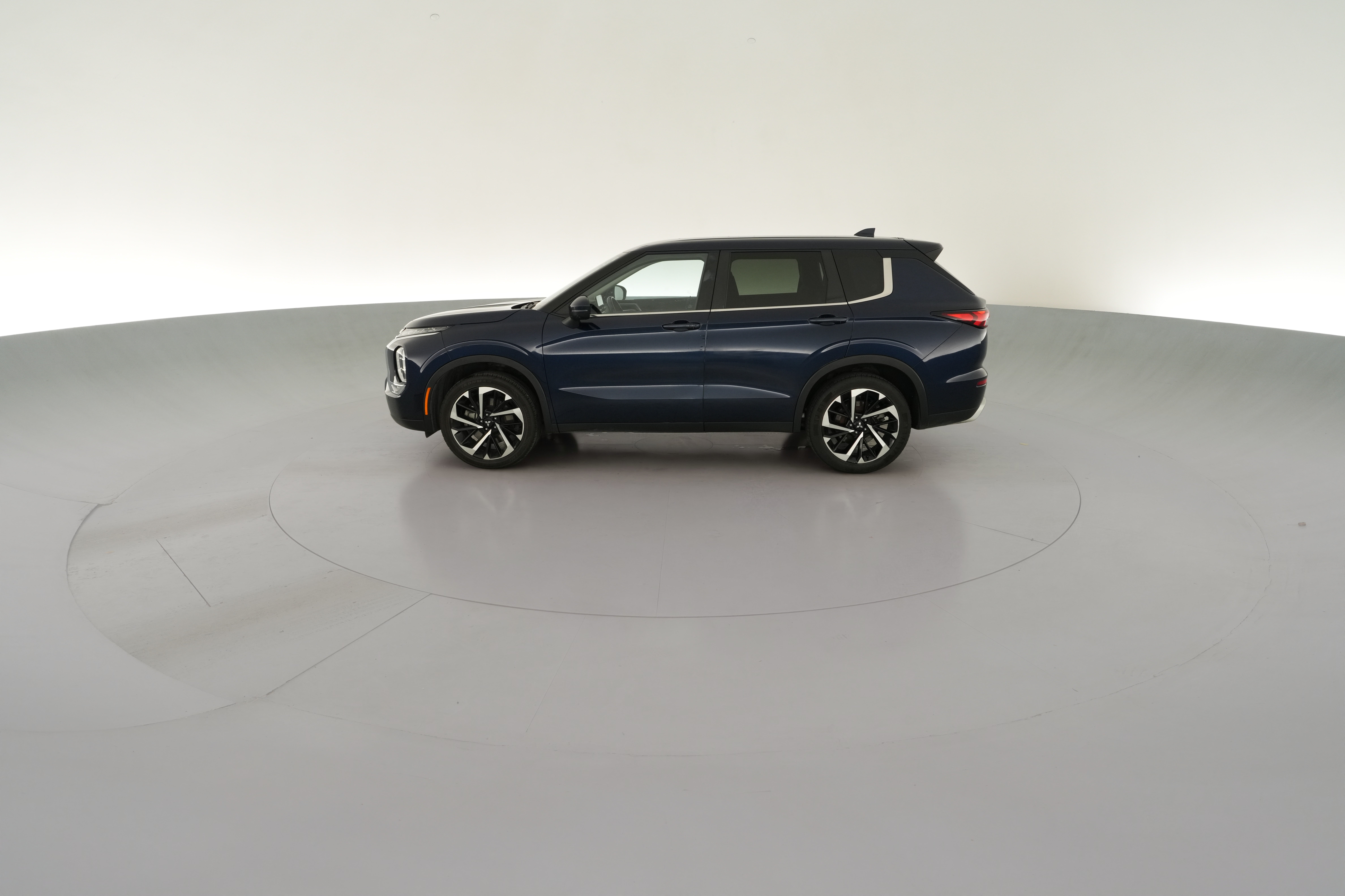 2024 Mitsubishi Outlander SE - Photo 31