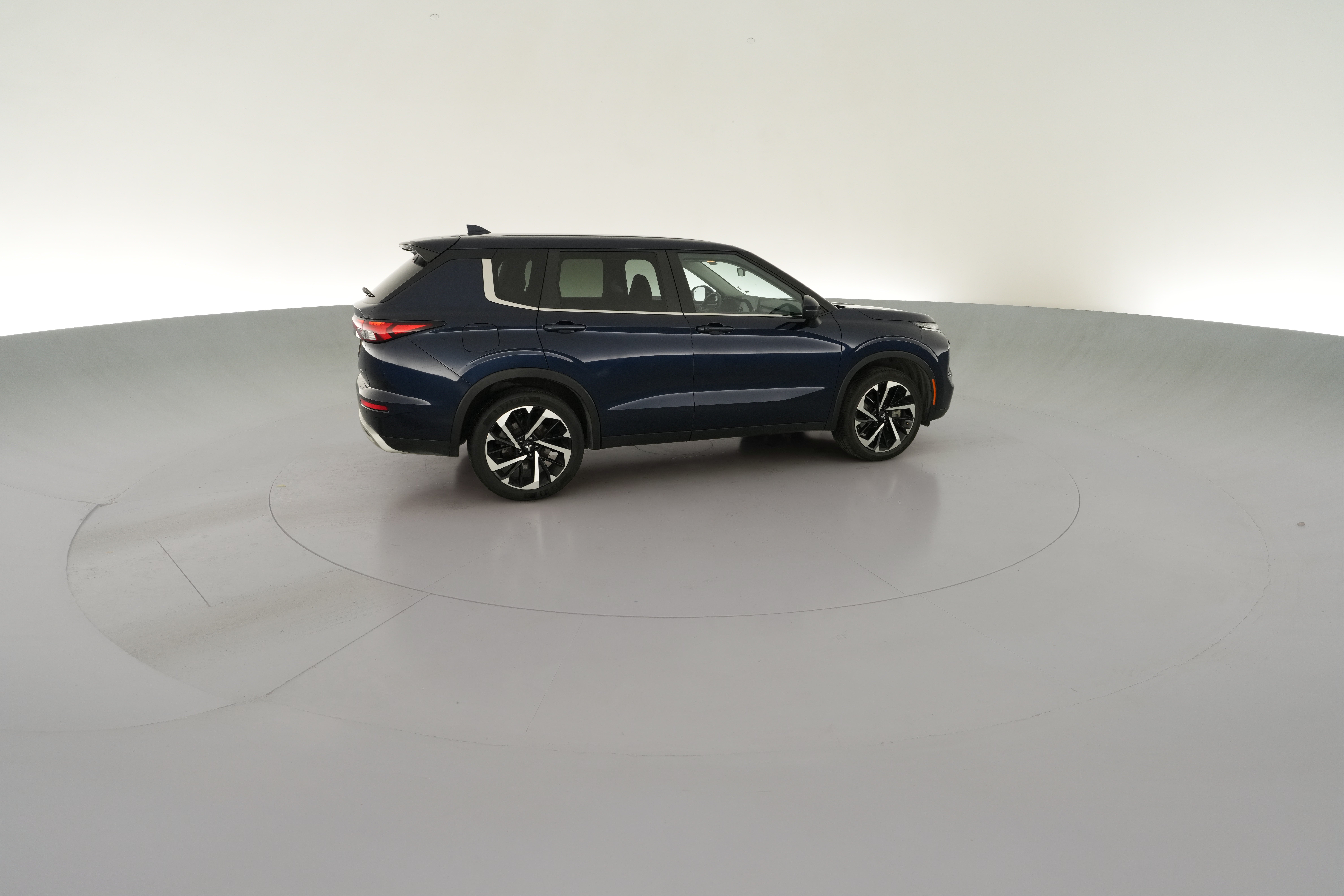 2024 Mitsubishi Outlander SE - Photo 38